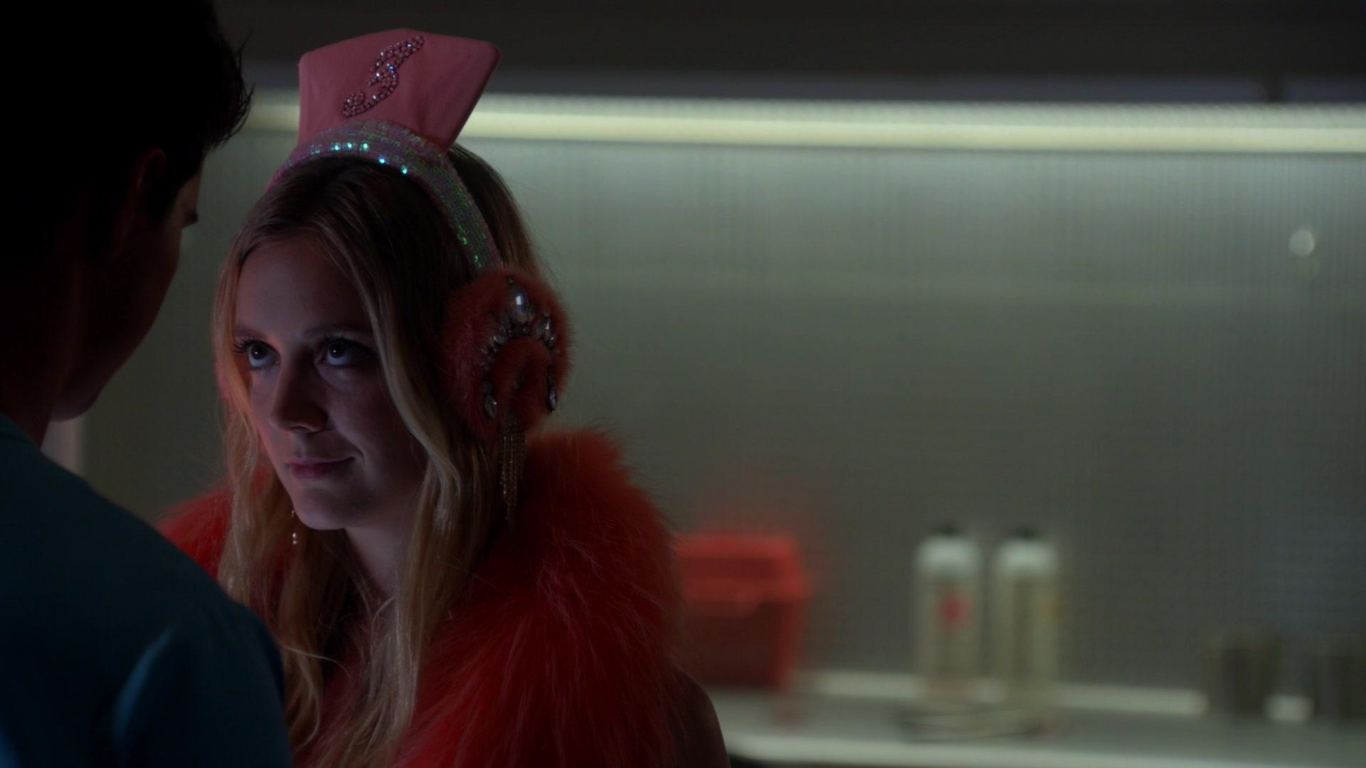 Scream_Queens_2015_S02E03_1080p_002219.jpg