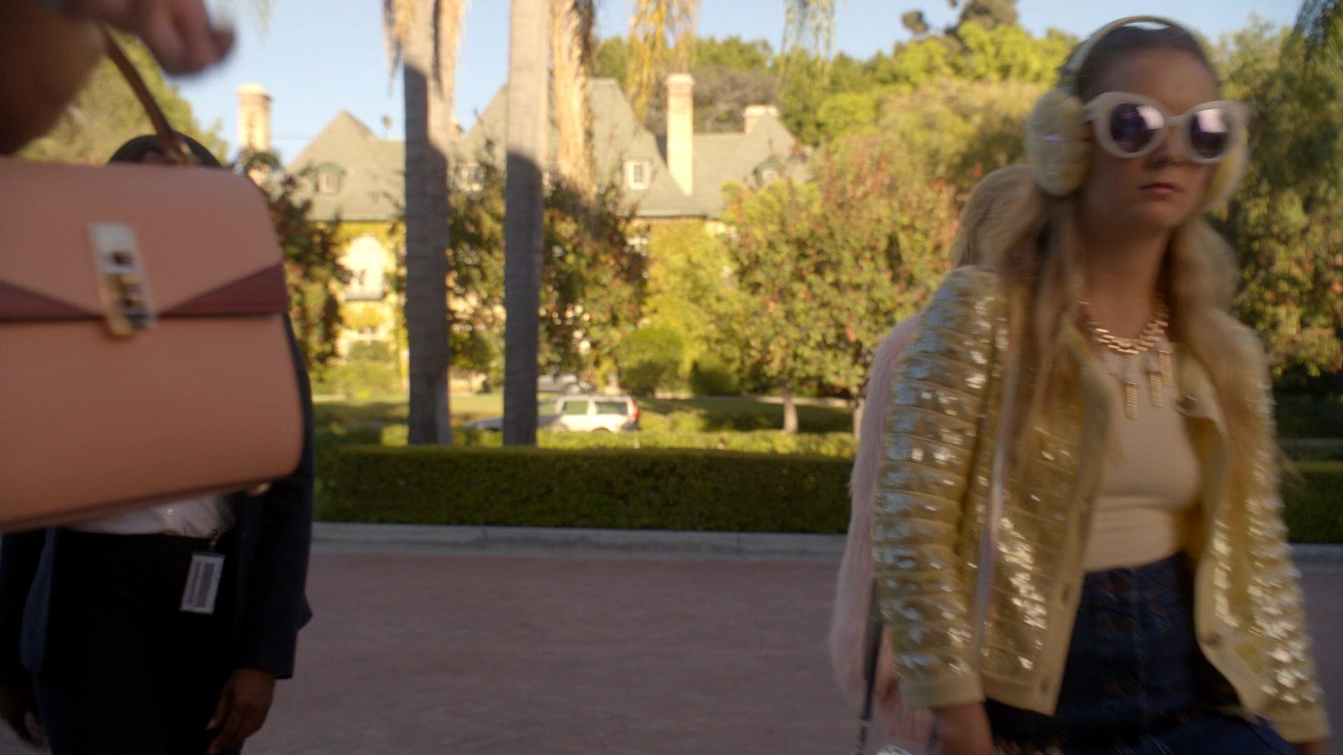 Scream_Queens_2015_S02E03_1080p_002623.jpg