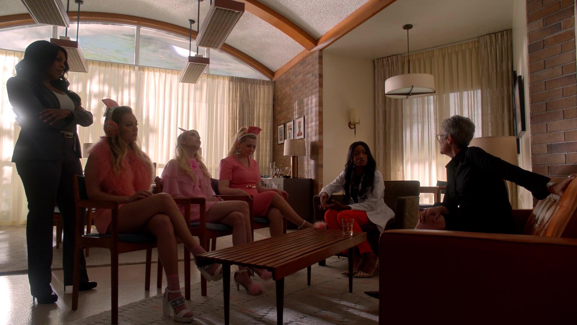 Scream_Queens_2015_S02E03_1080p_003248.jpg