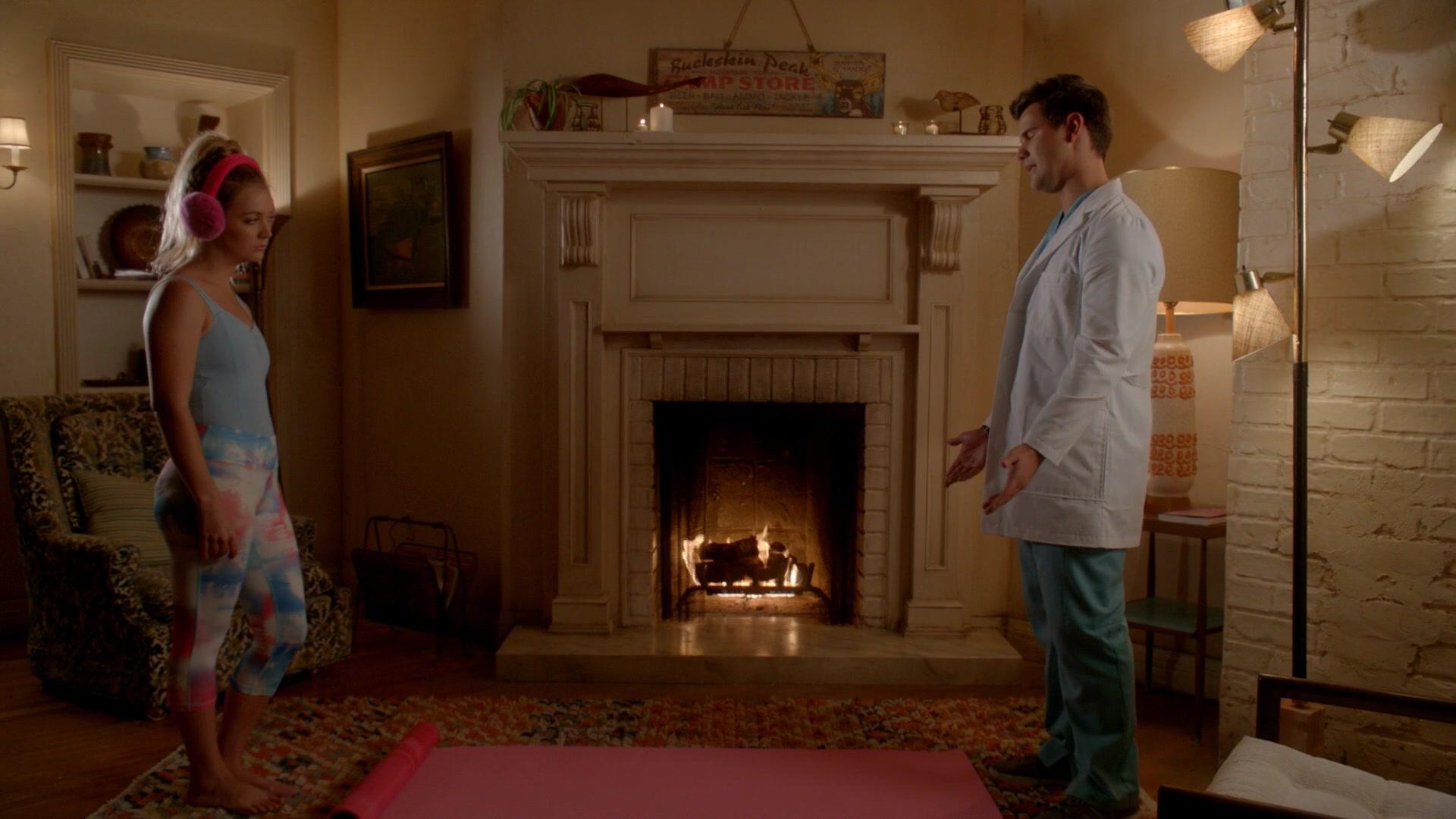 Scream_Queens_2015_S02E03_1080p_003768.jpg