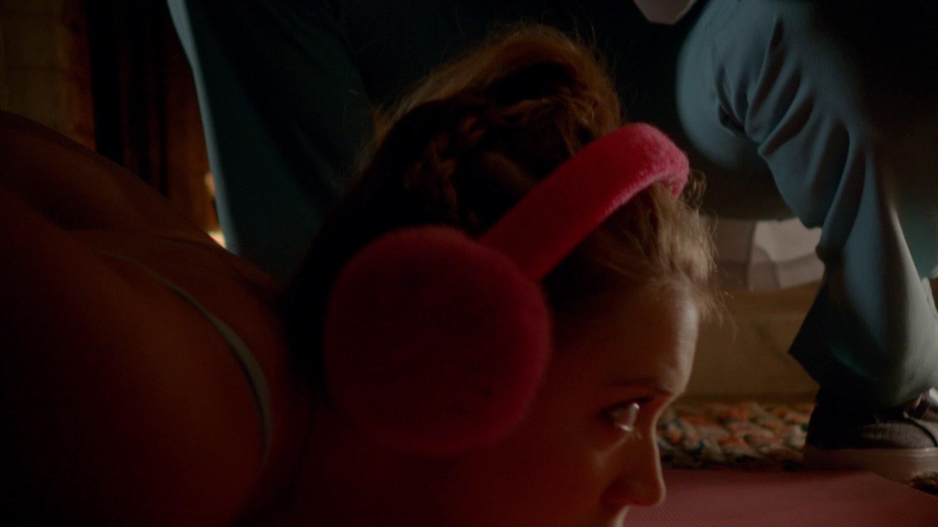 Scream_Queens_2015_S02E03_1080p_003848.jpg