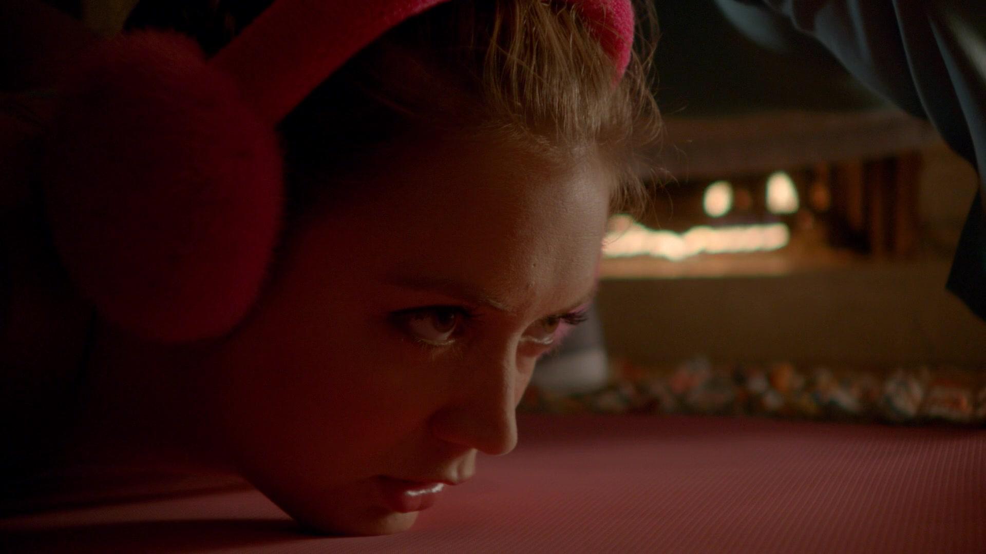 Scream_Queens_2015_S02E03_1080p_003879.jpg