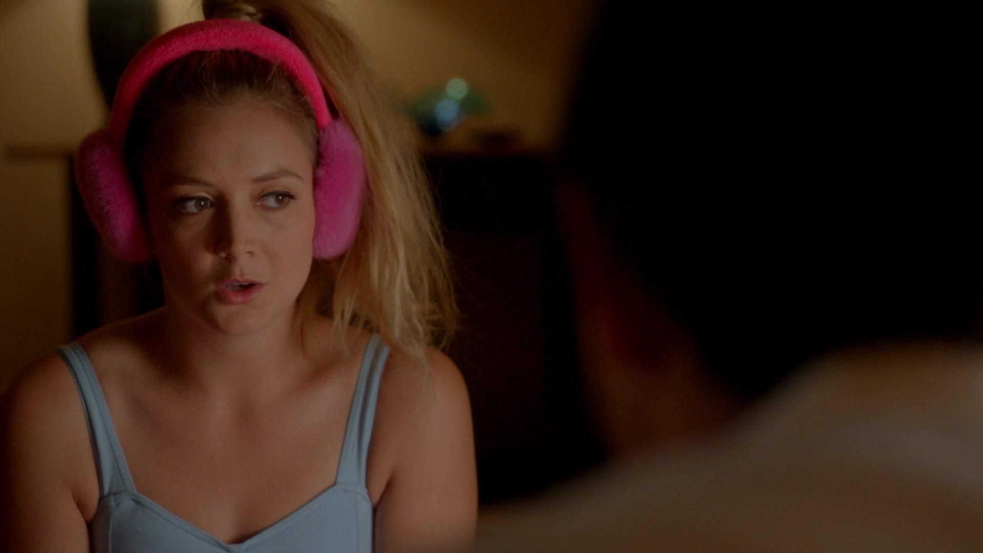 Scream_Queens_2015_S02E03_1080p_003973.jpg