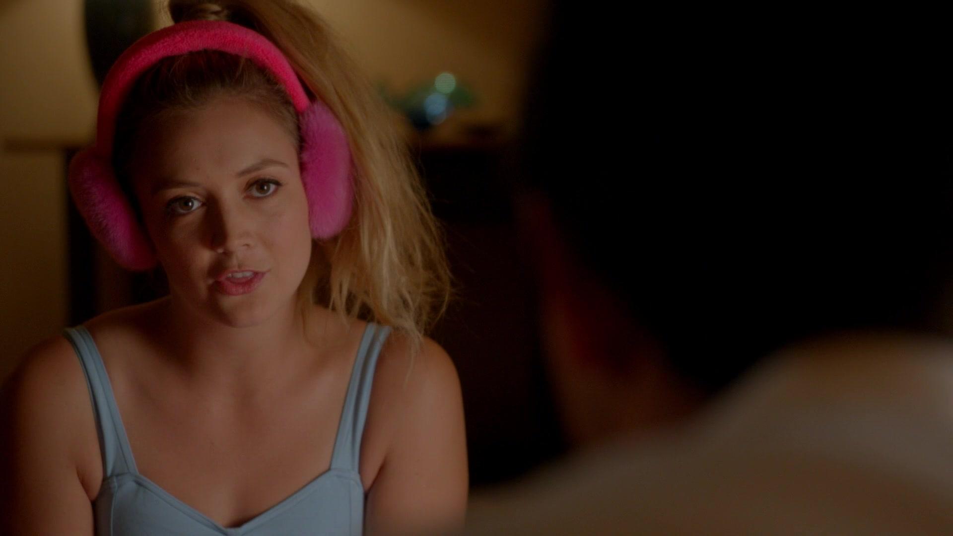 Scream_Queens_2015_S02E03_1080p_003976.jpg