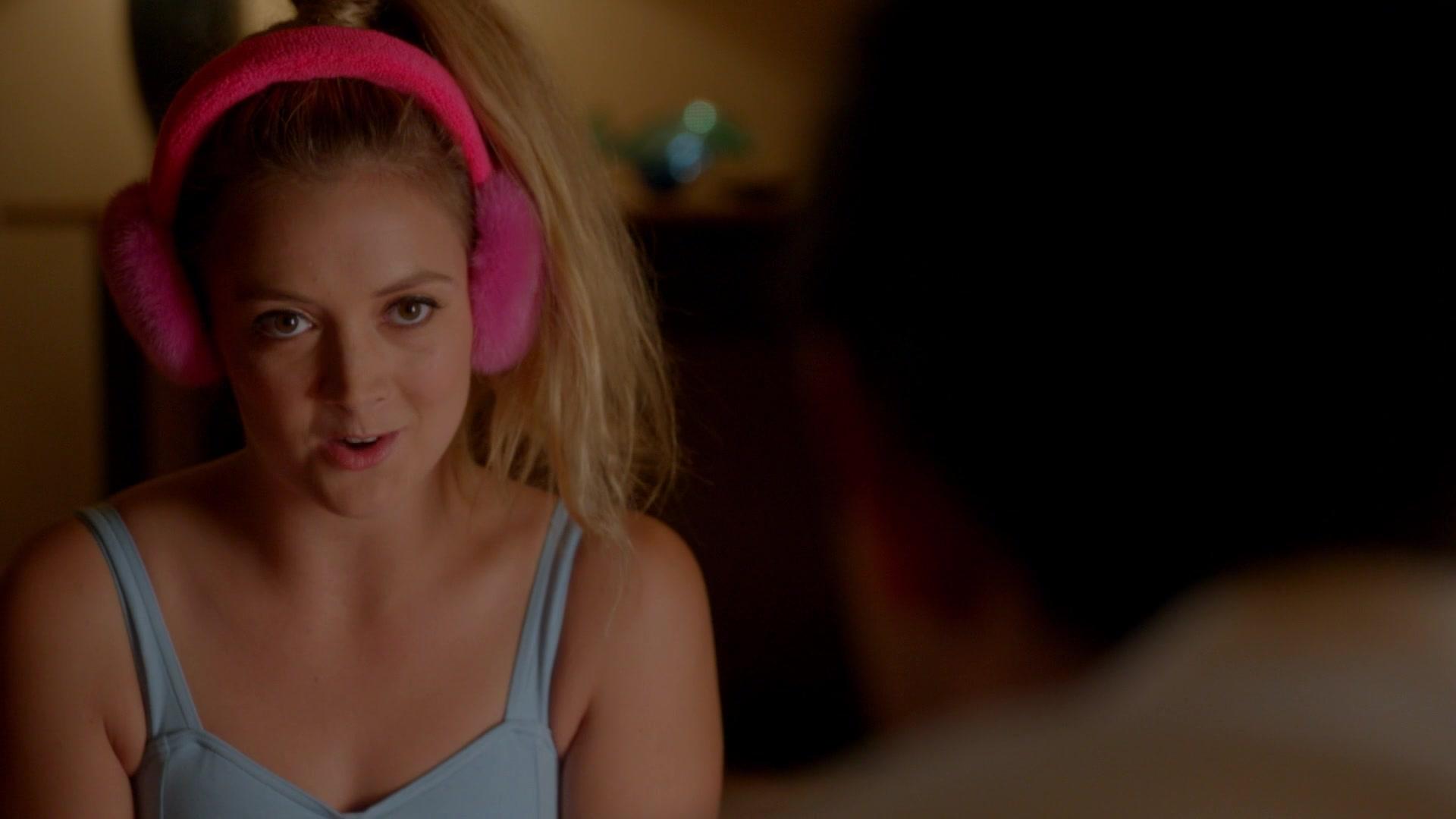 Scream_Queens_2015_S02E03_1080p_003987.jpg