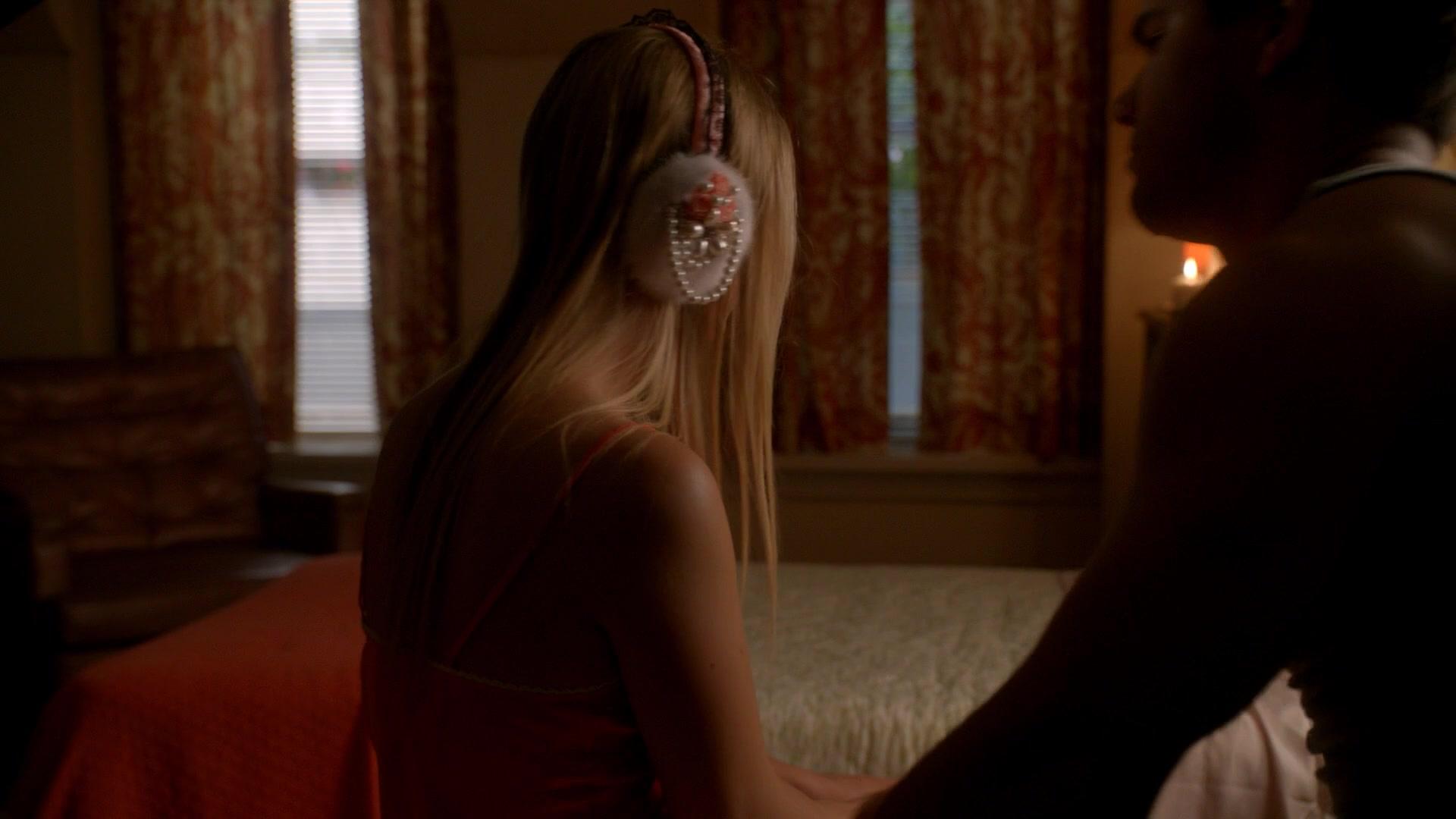Scream_Queens_2015_S02E03_1080p_004724.jpg