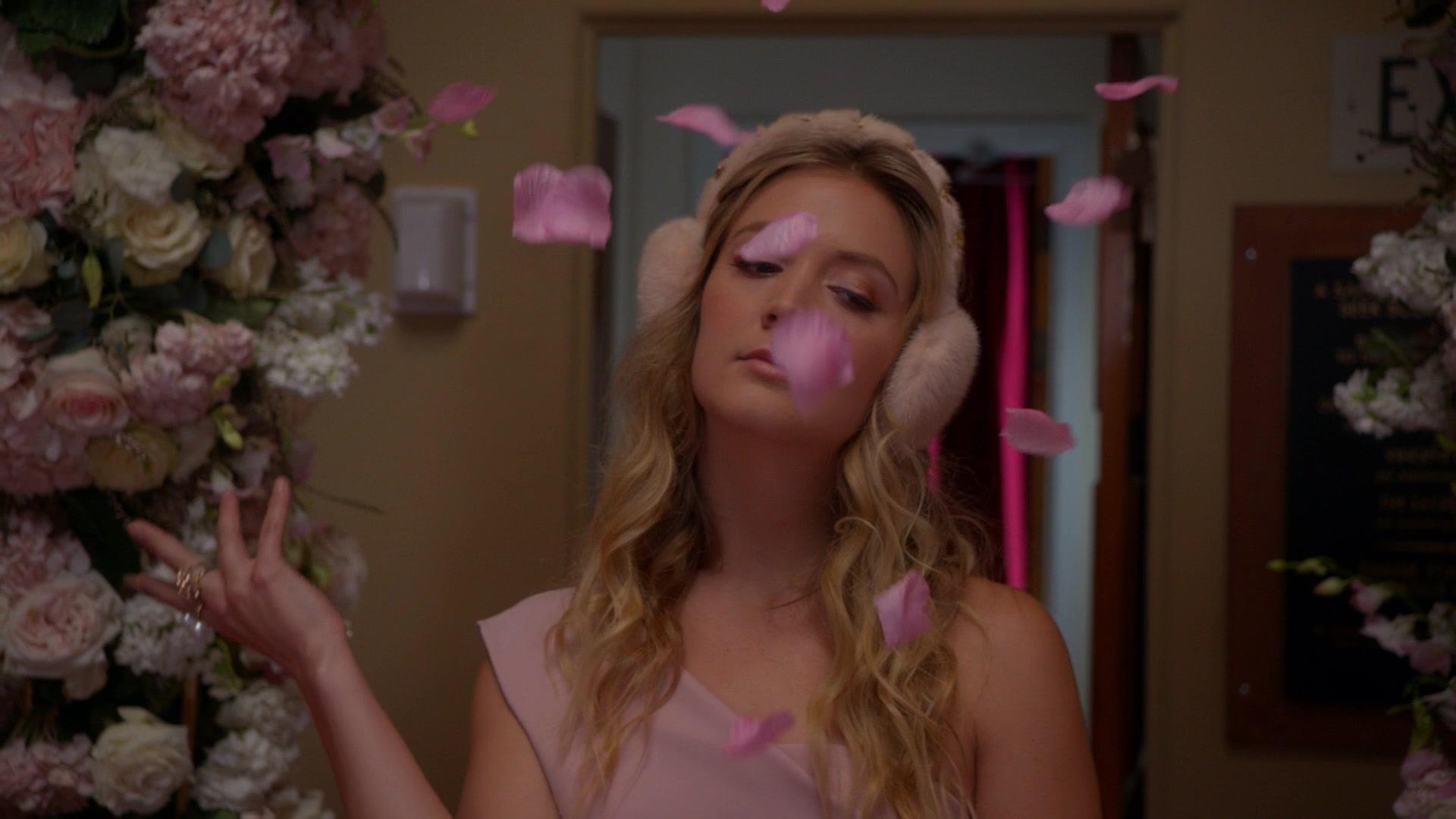 Scream_Queens_2015_S02E03_1080p_005782.jpg