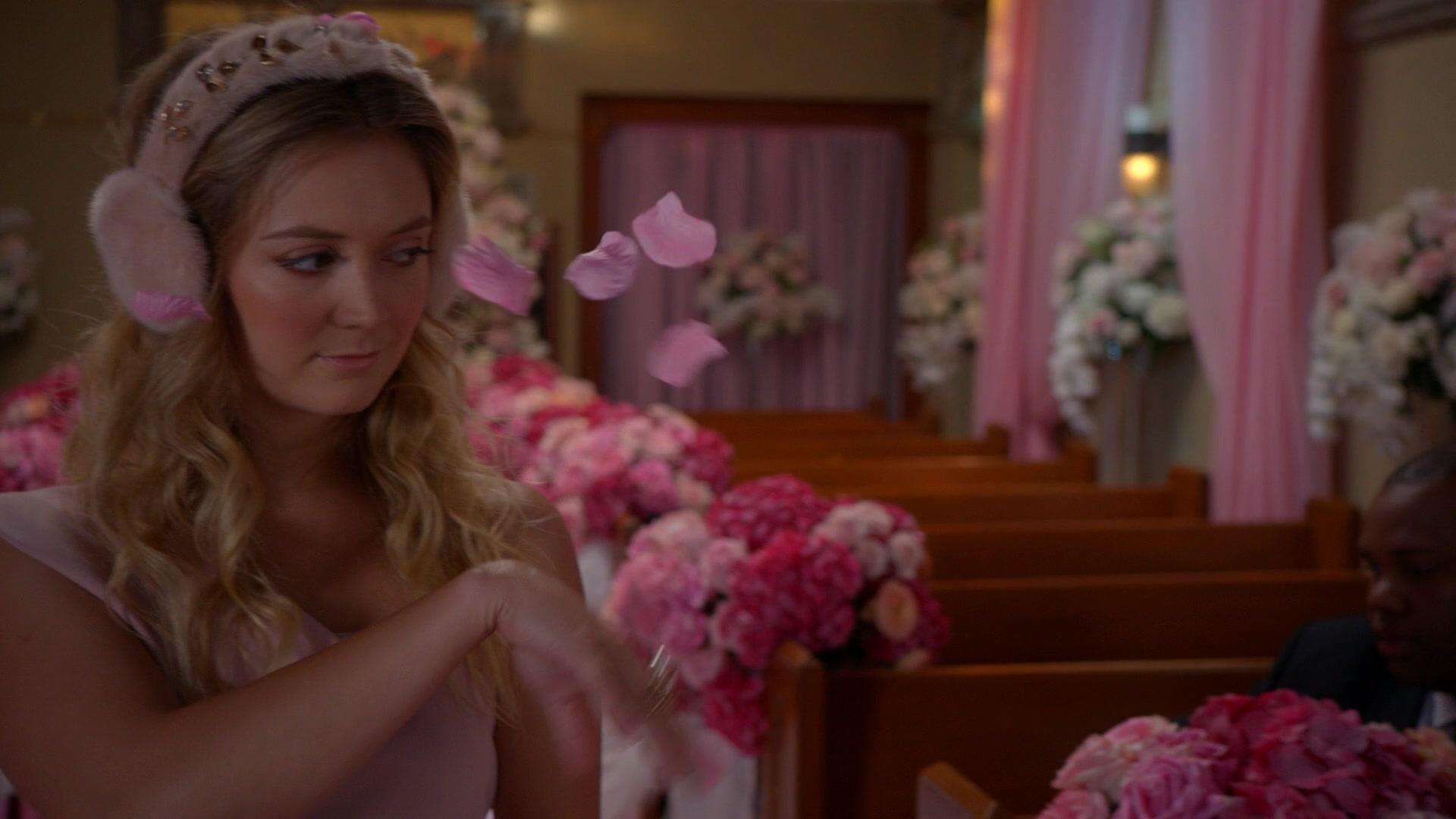 Scream_Queens_2015_S02E03_1080p_005789.jpg