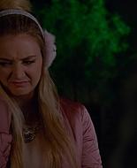 Scream_Queens_2015_S02E03_1080p_000406.jpg