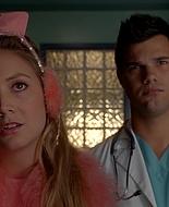 Scream_Queens_2015_S02E03_1080p_003741.jpg