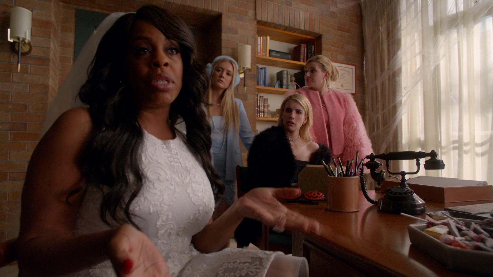 Scream_Queens_2015_S02E04_1080p_001150.jpg