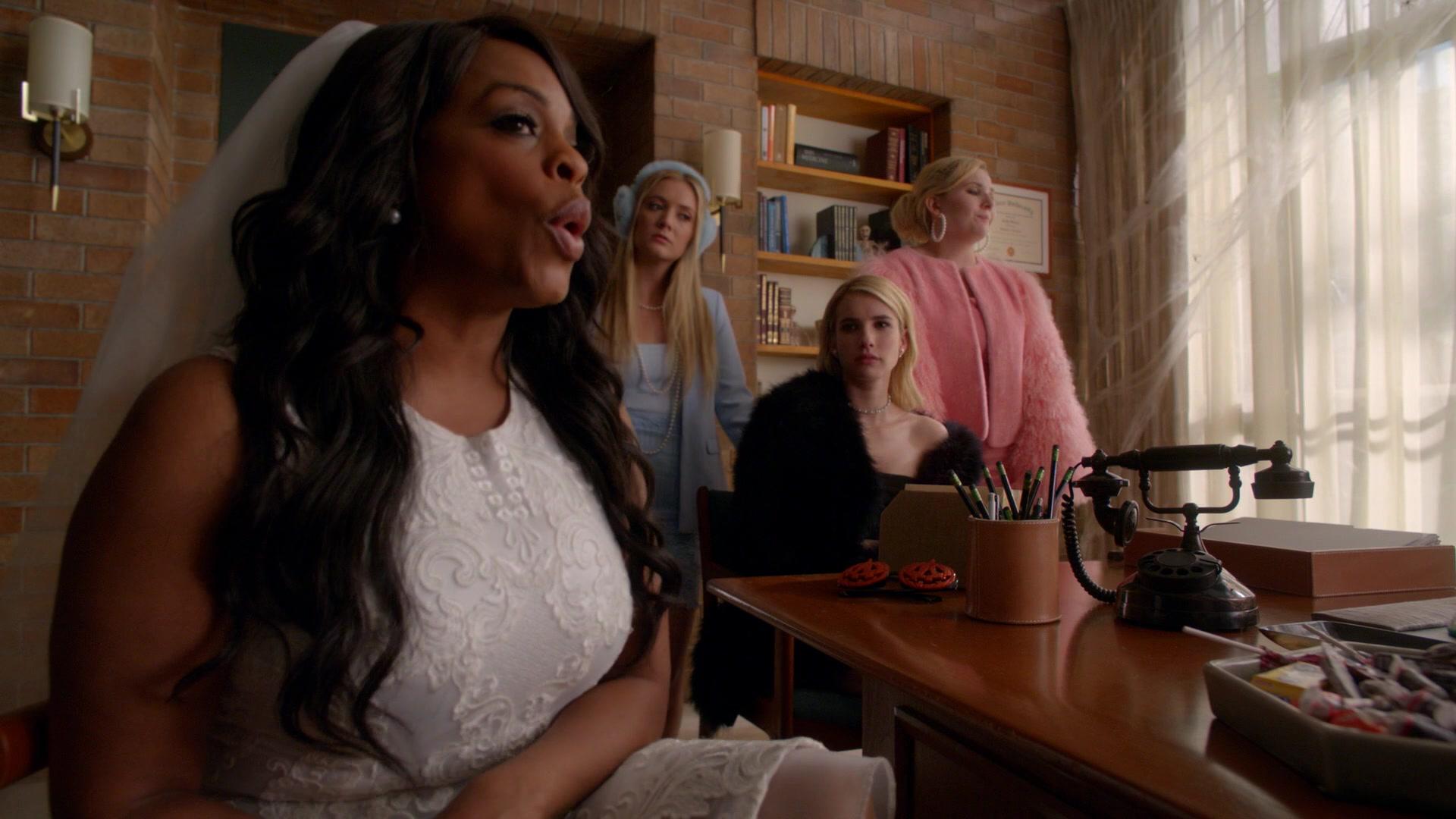 Scream_Queens_2015_S02E04_1080p_001163.jpg