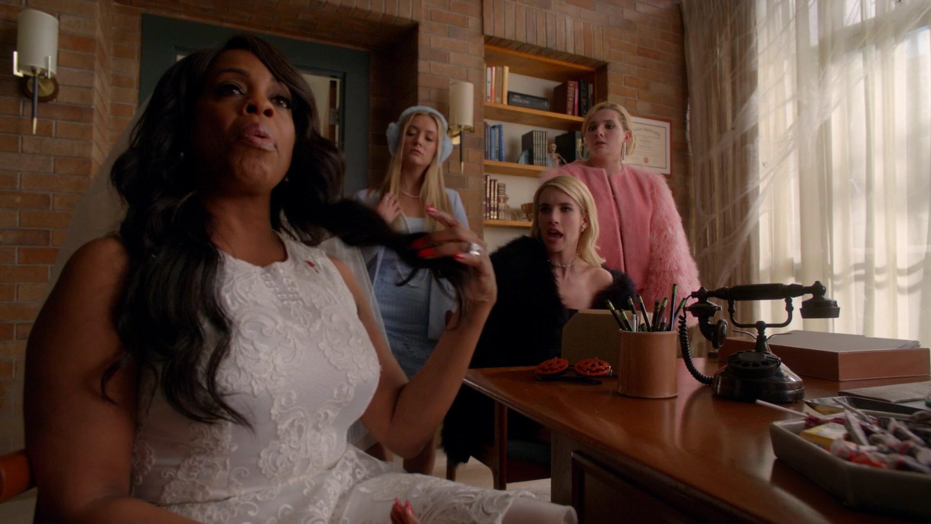 Scream_Queens_2015_S02E04_1080p_001192.jpg