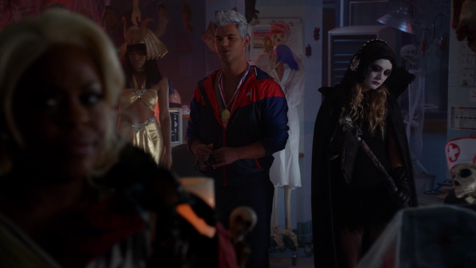 Scream_Queens_2015_S02E04_1080p_004279.jpg