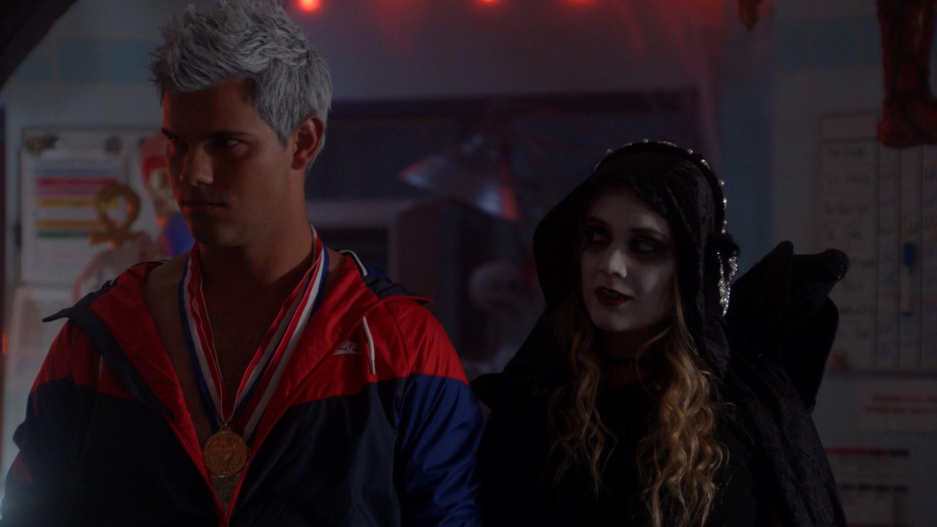 Scream_Queens_2015_S02E04_1080p_004301.jpg