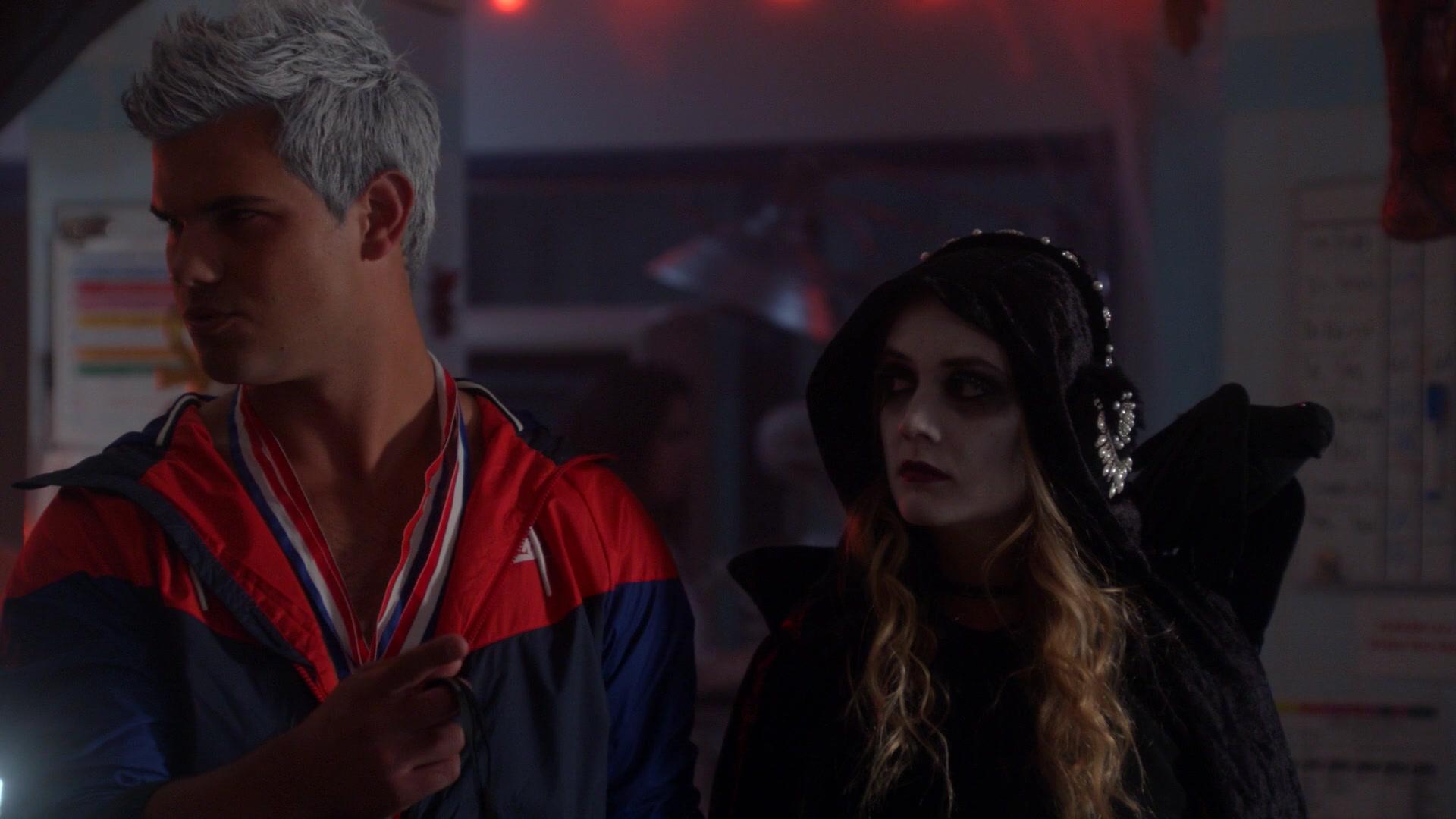 Scream_Queens_2015_S02E04_1080p_004464.jpg
