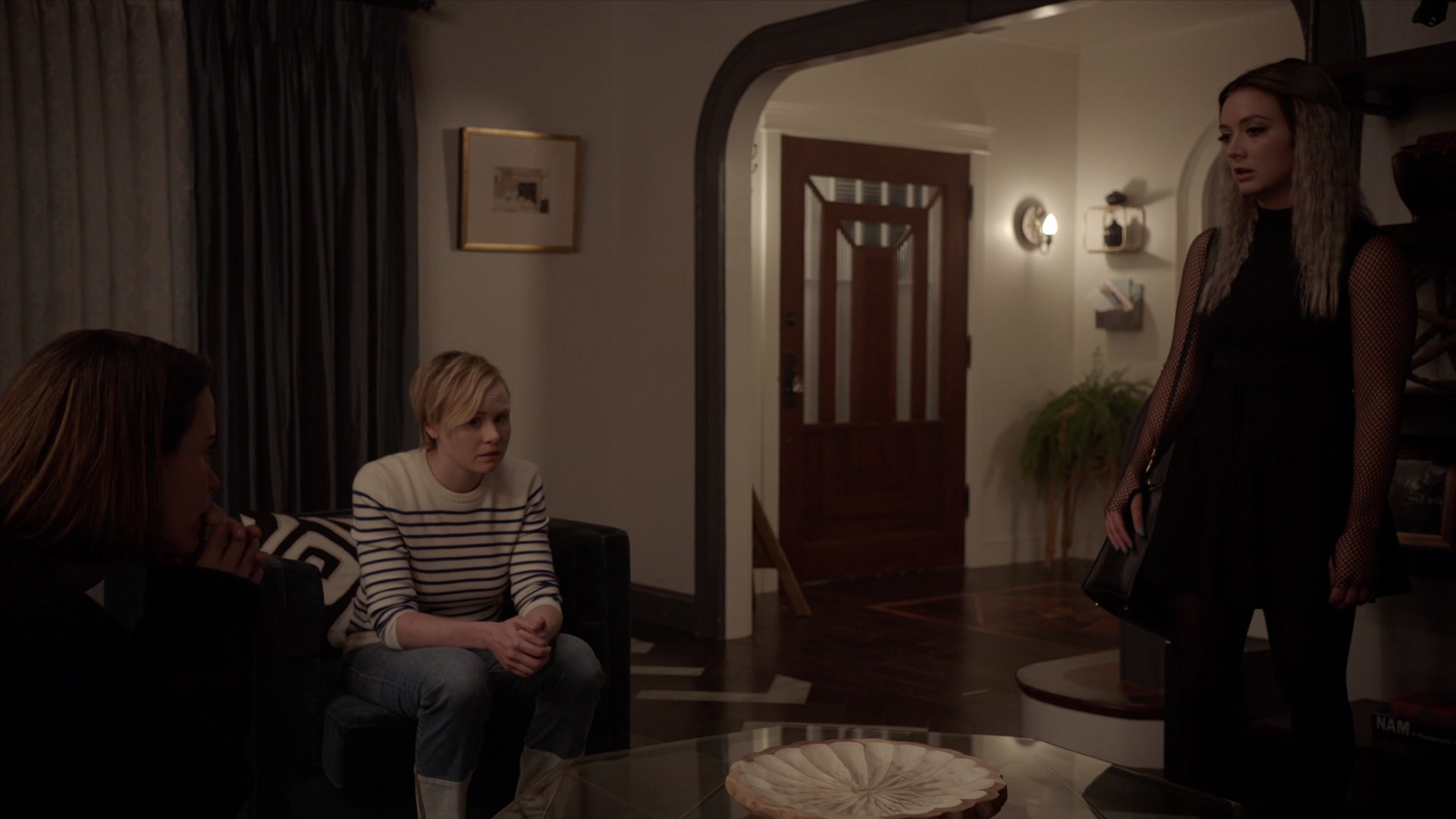 American_Horror_Story_S07_E09_Drink_Kool_Aid_1080p_BluRay_002155.jpg
