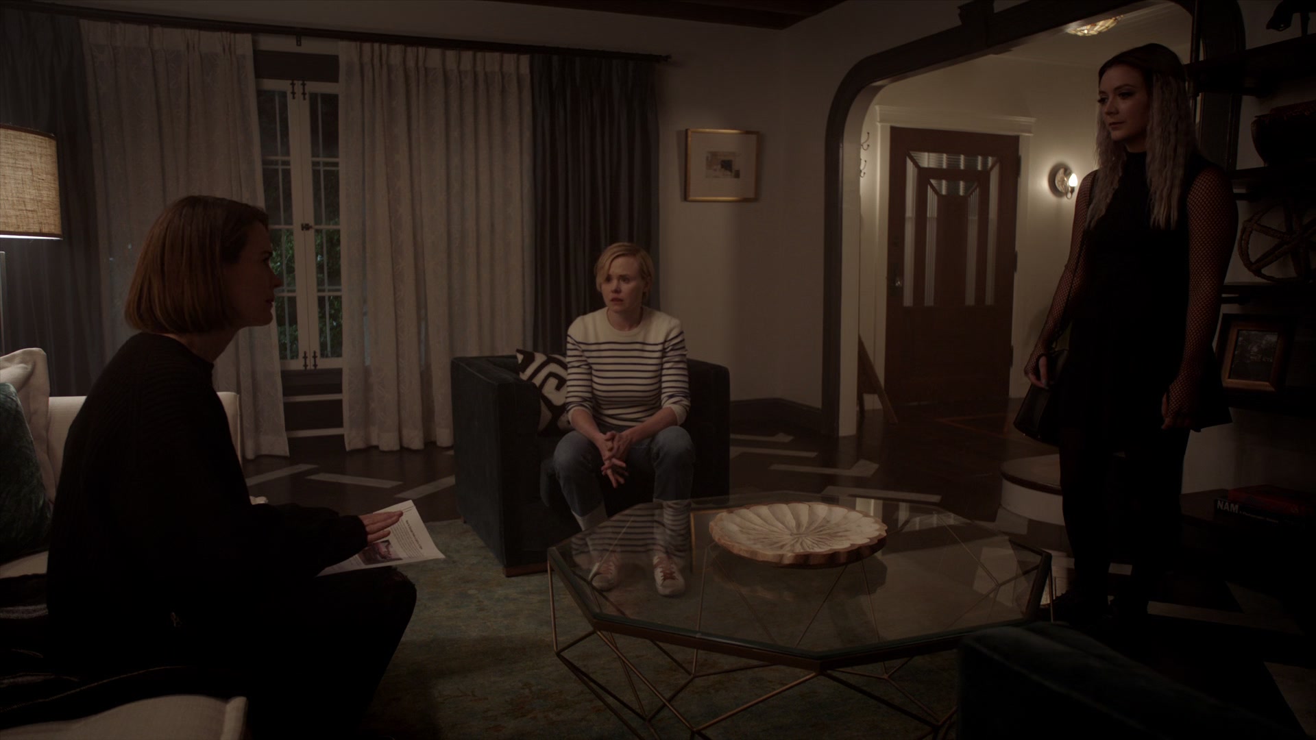 American_Horror_Story_S07_E09_Drink_Kool_Aid_1080p_BluRay_002250.jpg