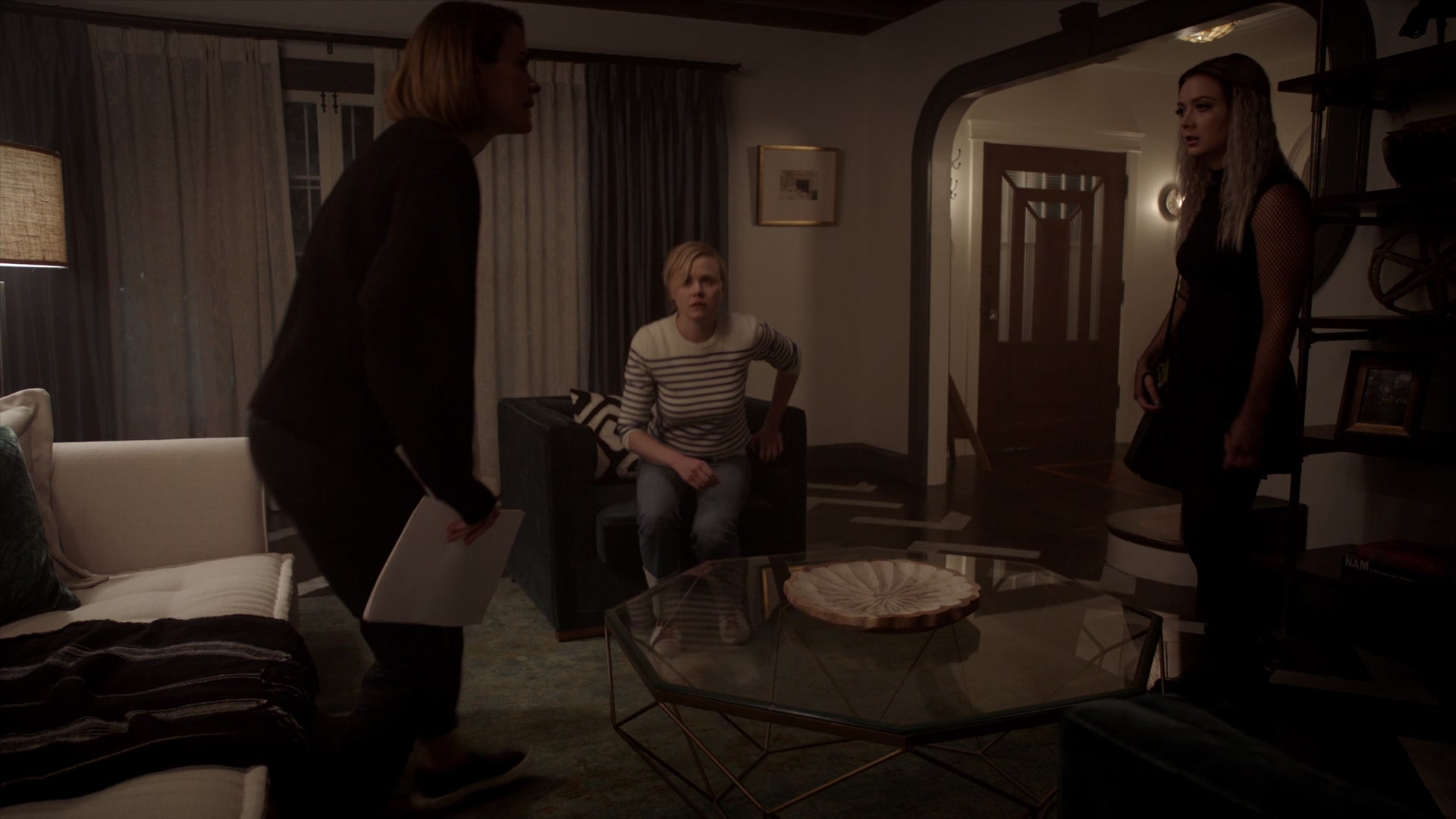 American_Horror_Story_S07_E09_Drink_Kool_Aid_1080p_BluRay_002254.jpg