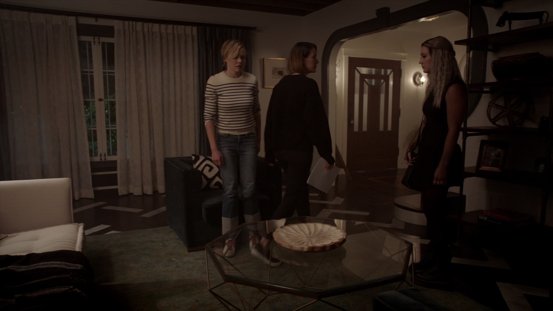 American_Horror_Story_S07_E09_Drink_Kool_Aid_1080p_BluRay_002258.jpg