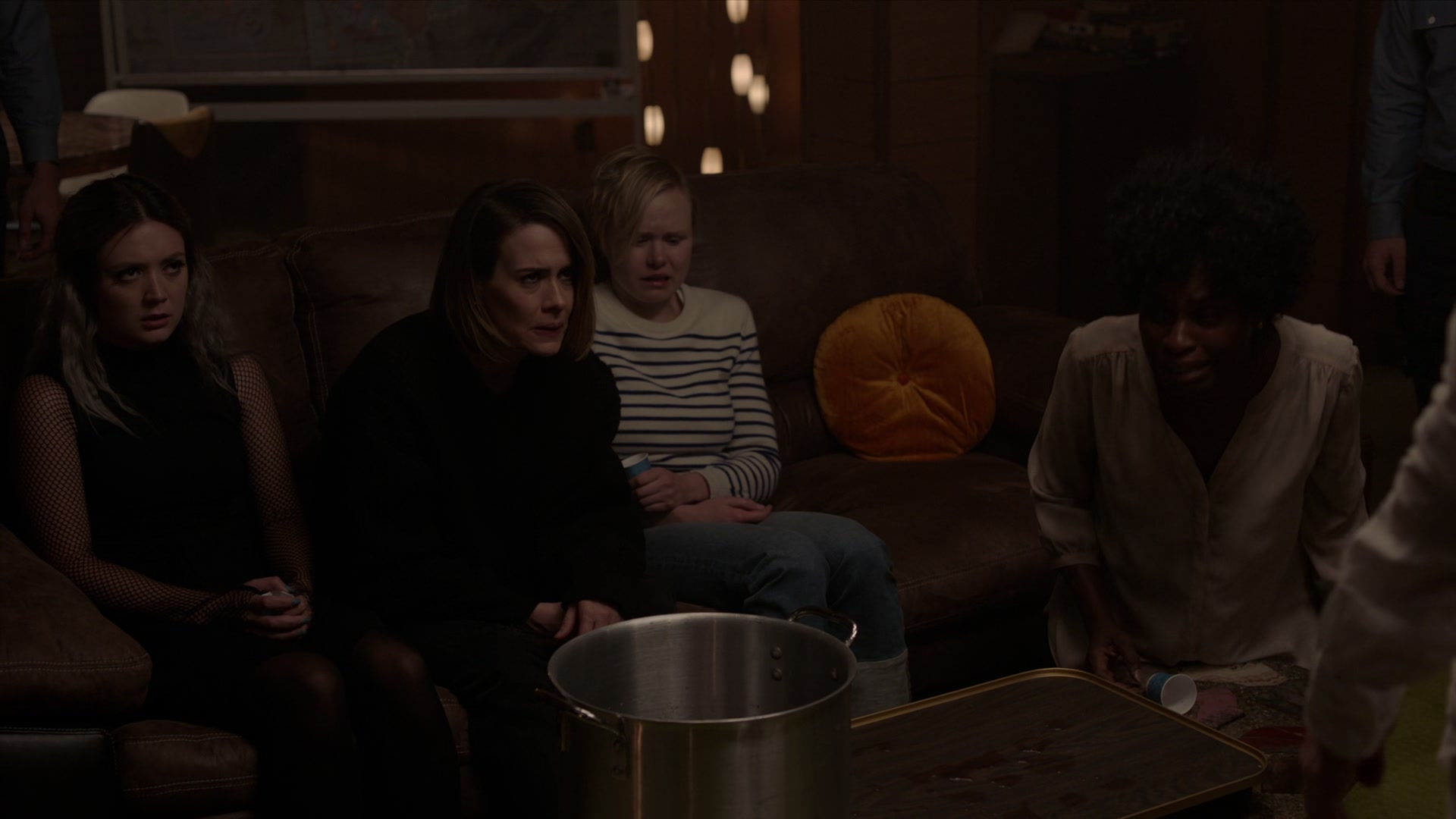 American_Horror_Story_S07_E09_Drink_Kool_Aid_1080p_BluRay_003199.jpg