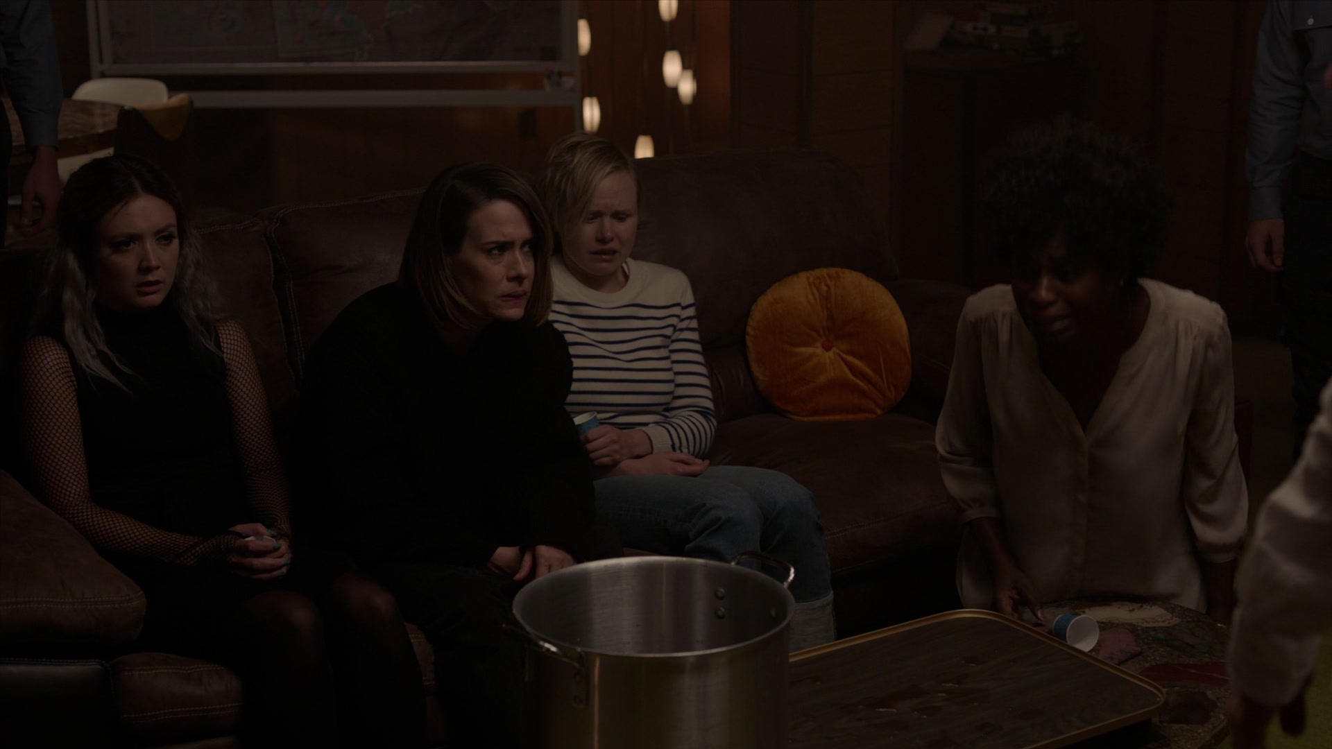 American_Horror_Story_S07_E09_Drink_Kool_Aid_1080p_BluRay_003201.jpg