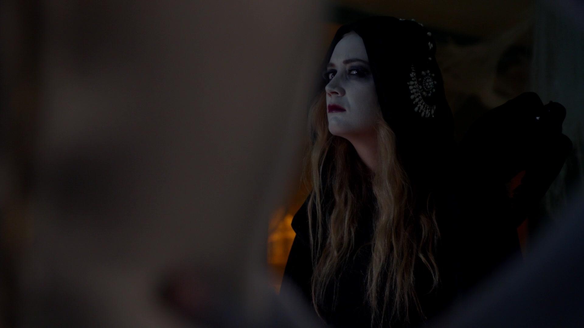 Scream_Queens_2015_S02E05_1080p_000193.jpg
