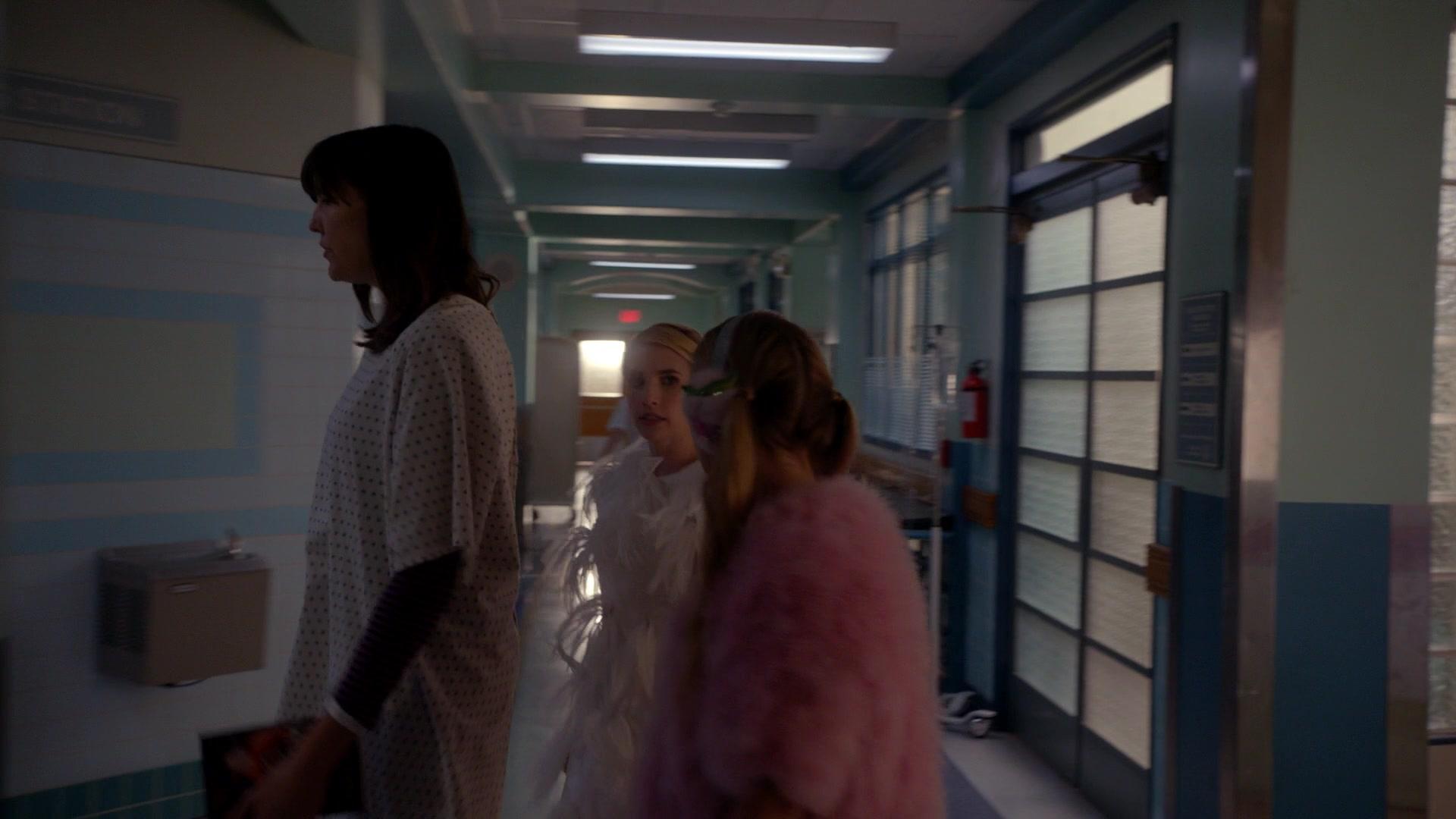 Scream_Queens_2015_S02E05_1080p_002242.jpg