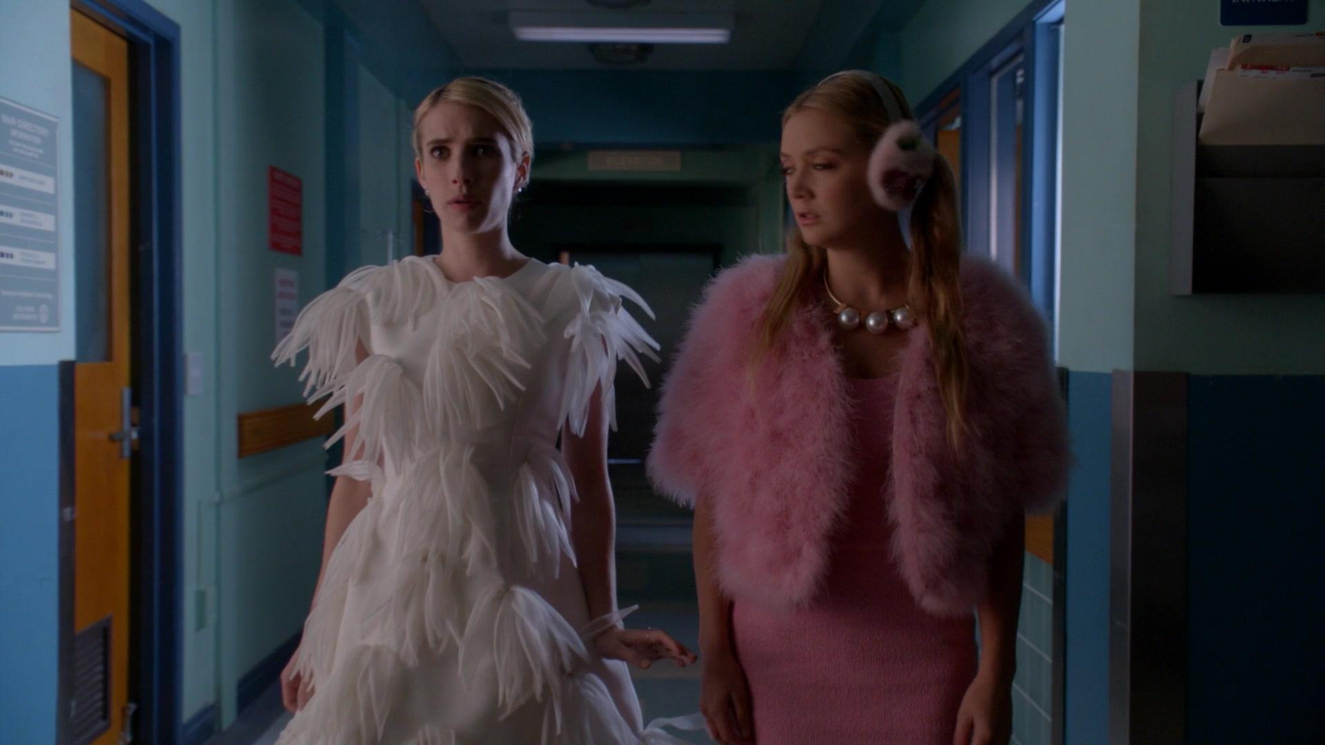 Scream_Queens_2015_S02E05_1080p_002350.jpg