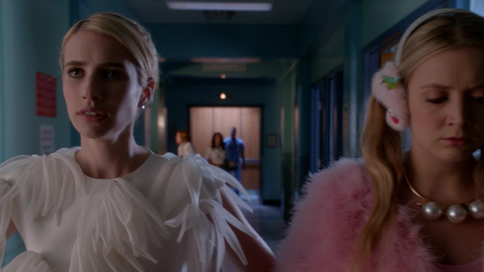 Scream_Queens_2015_S02E05_1080p_002367.jpg
