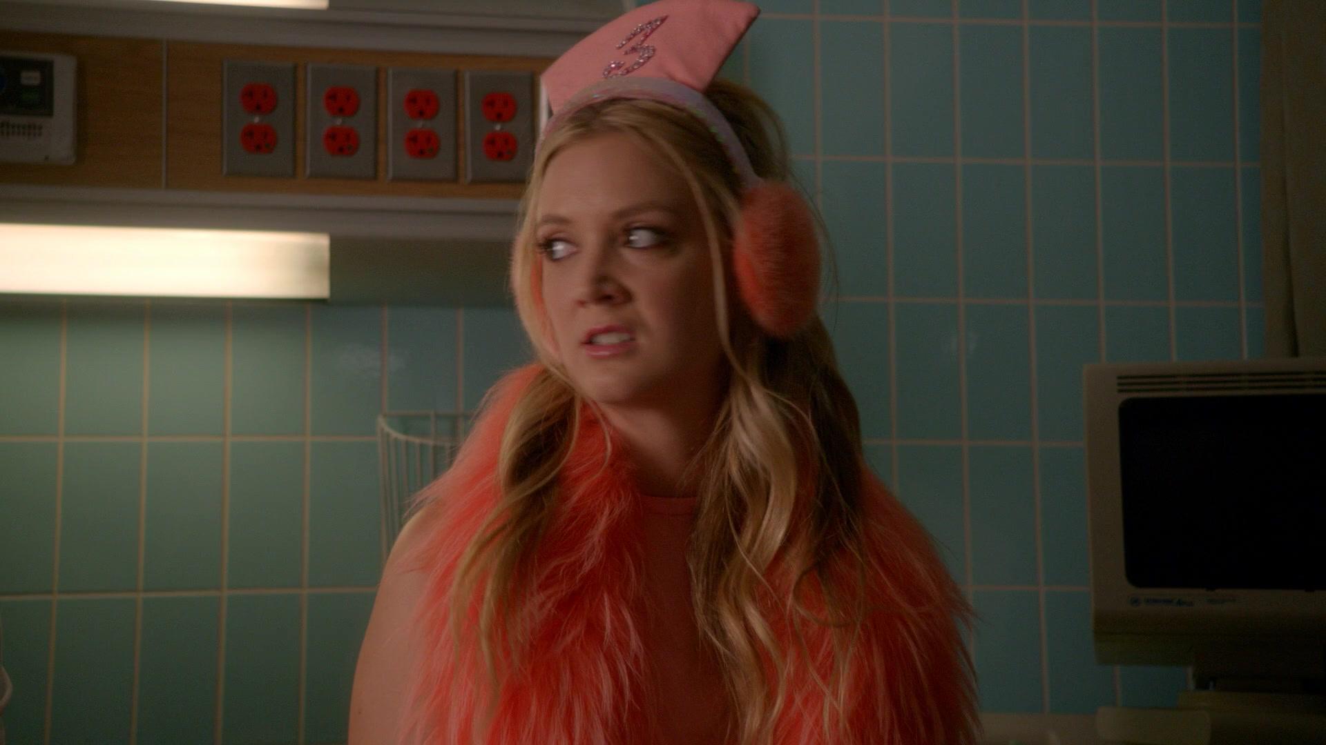 Scream_Queens_2015_S02E05_1080p_002866.jpg