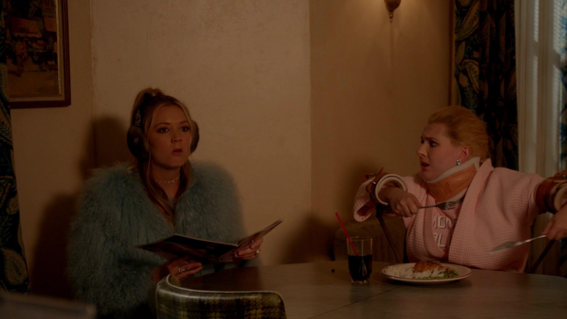 Scream_Queens_2015_S02E05_1080p_003274.jpg