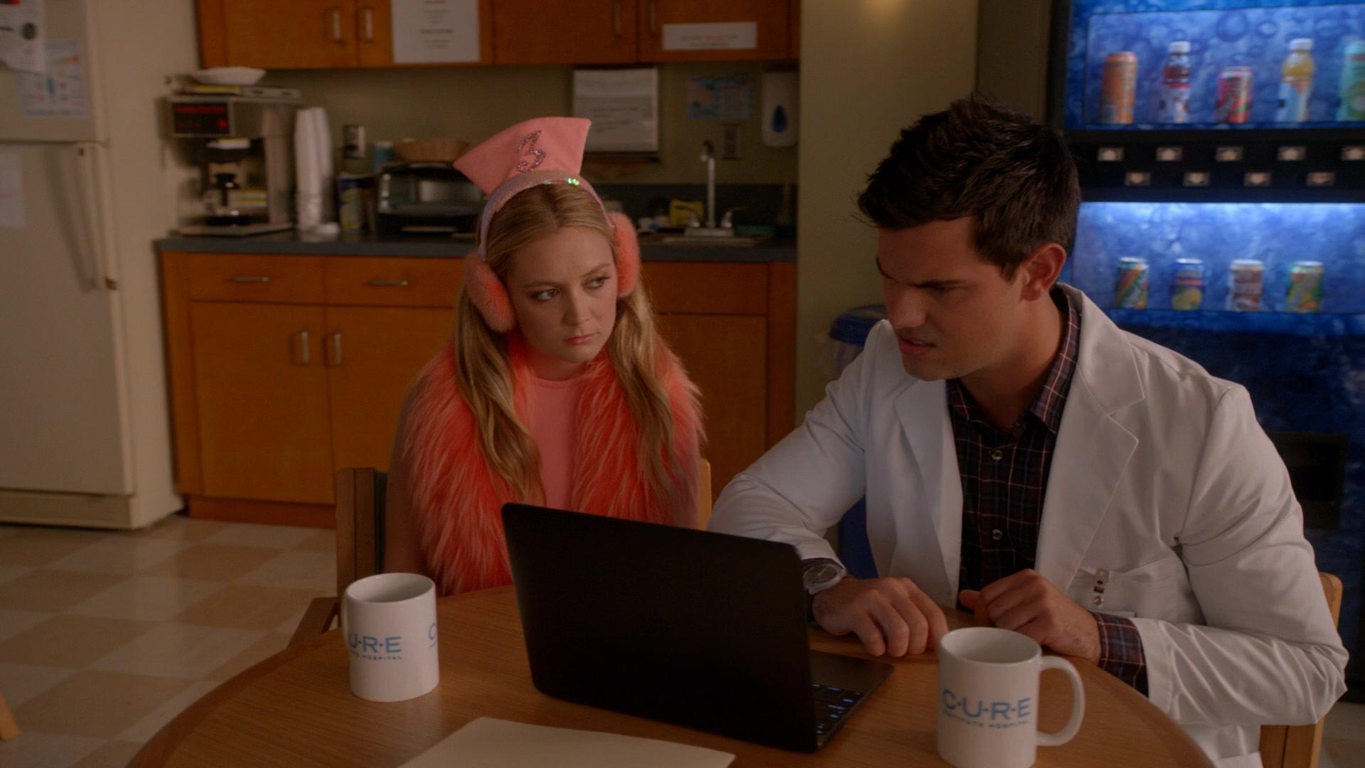 Scream_Queens_2015_S02E05_1080p_003888.jpg