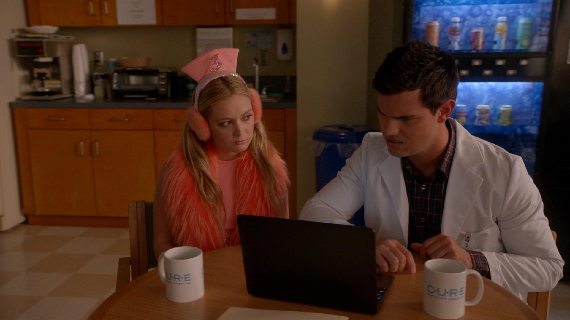 Scream_Queens_2015_S02E05_1080p_003889.jpg