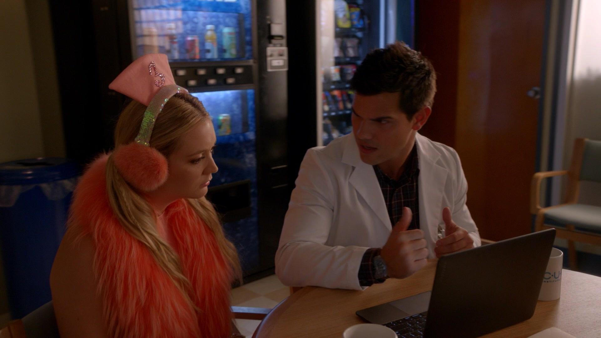 Scream_Queens_2015_S02E05_1080p_003895.jpg