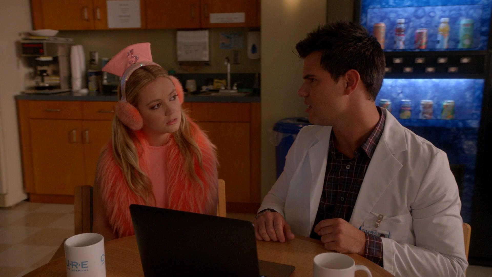 Scream_Queens_2015_S02E05_1080p_003960.jpg