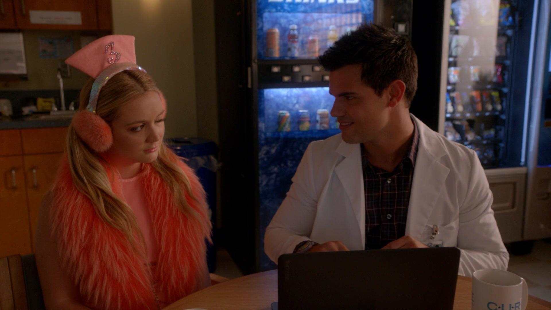 Scream_Queens_2015_S02E05_1080p_003966.jpg
