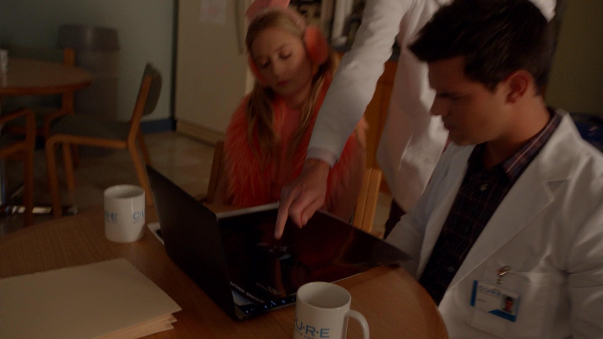 Scream_Queens_2015_S02E05_1080p_004057.jpg