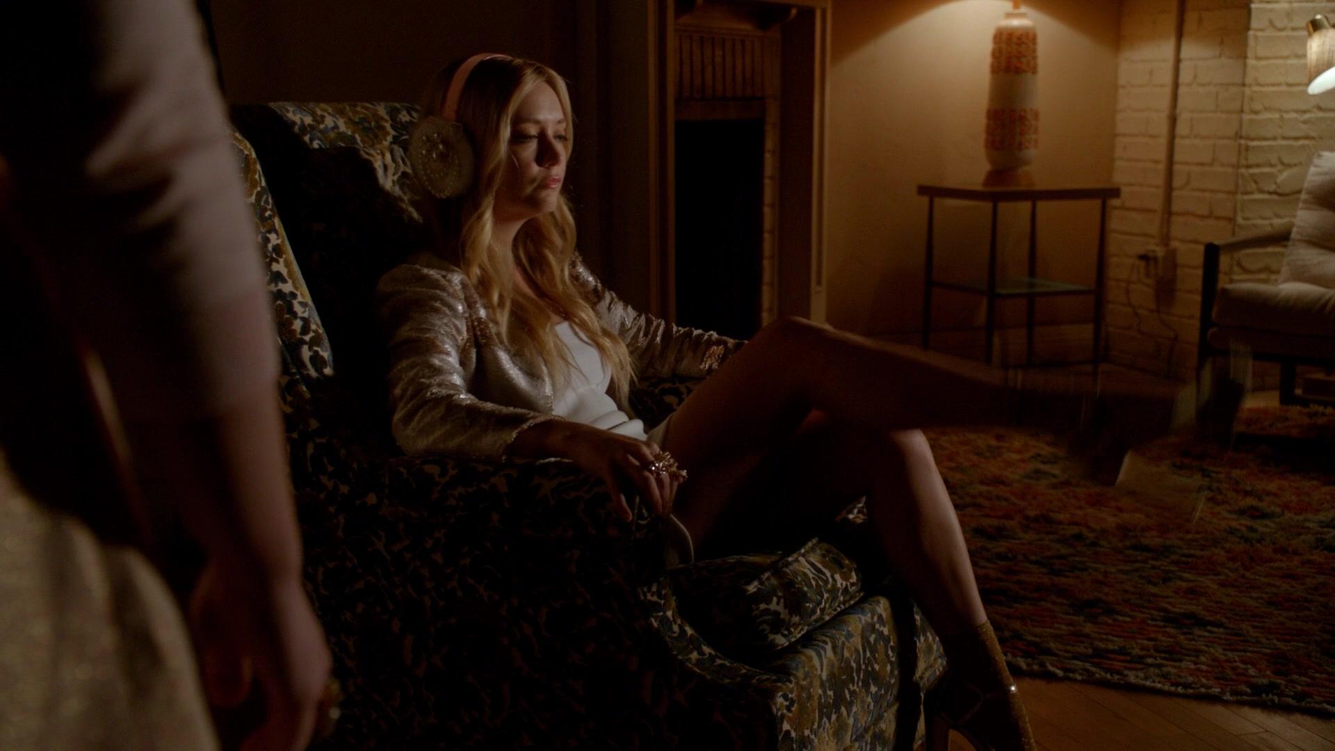 Scream_Queens_2015_S02E05_1080p_004959.jpg