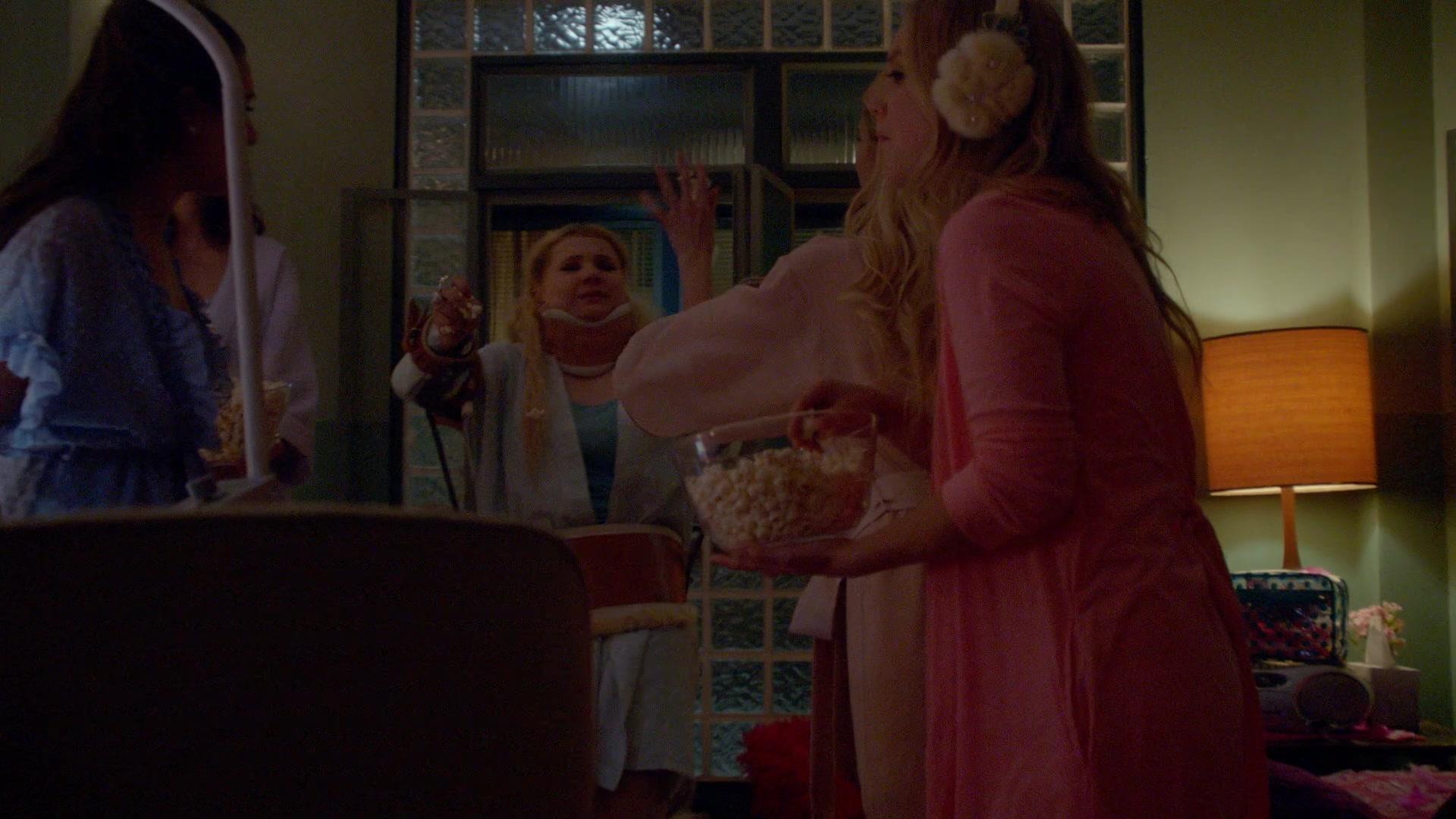 Scream_Queens_2015_S02E05_1080p_005015.jpg