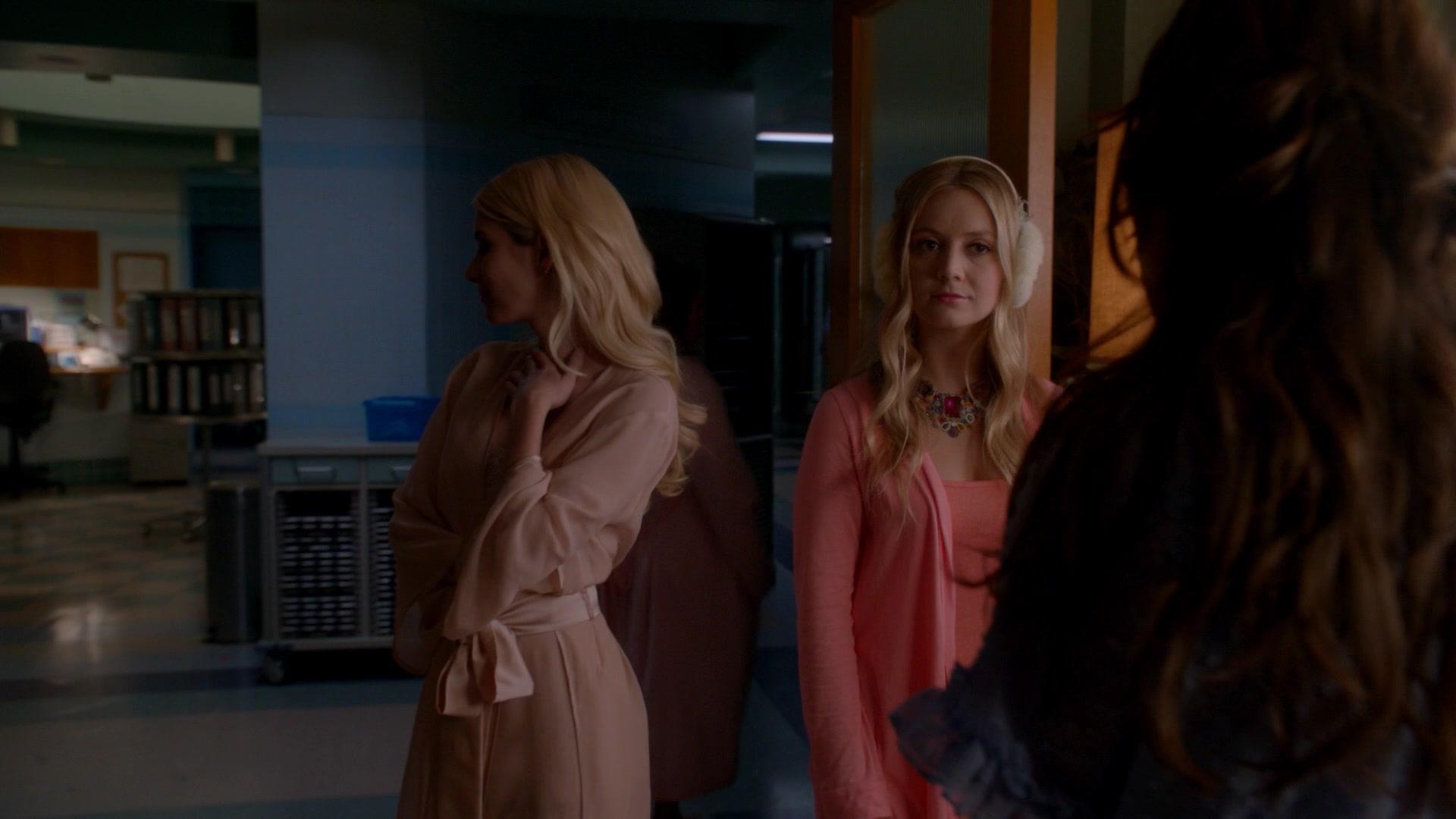 Scream_Queens_2015_S02E05_1080p_005092.jpg