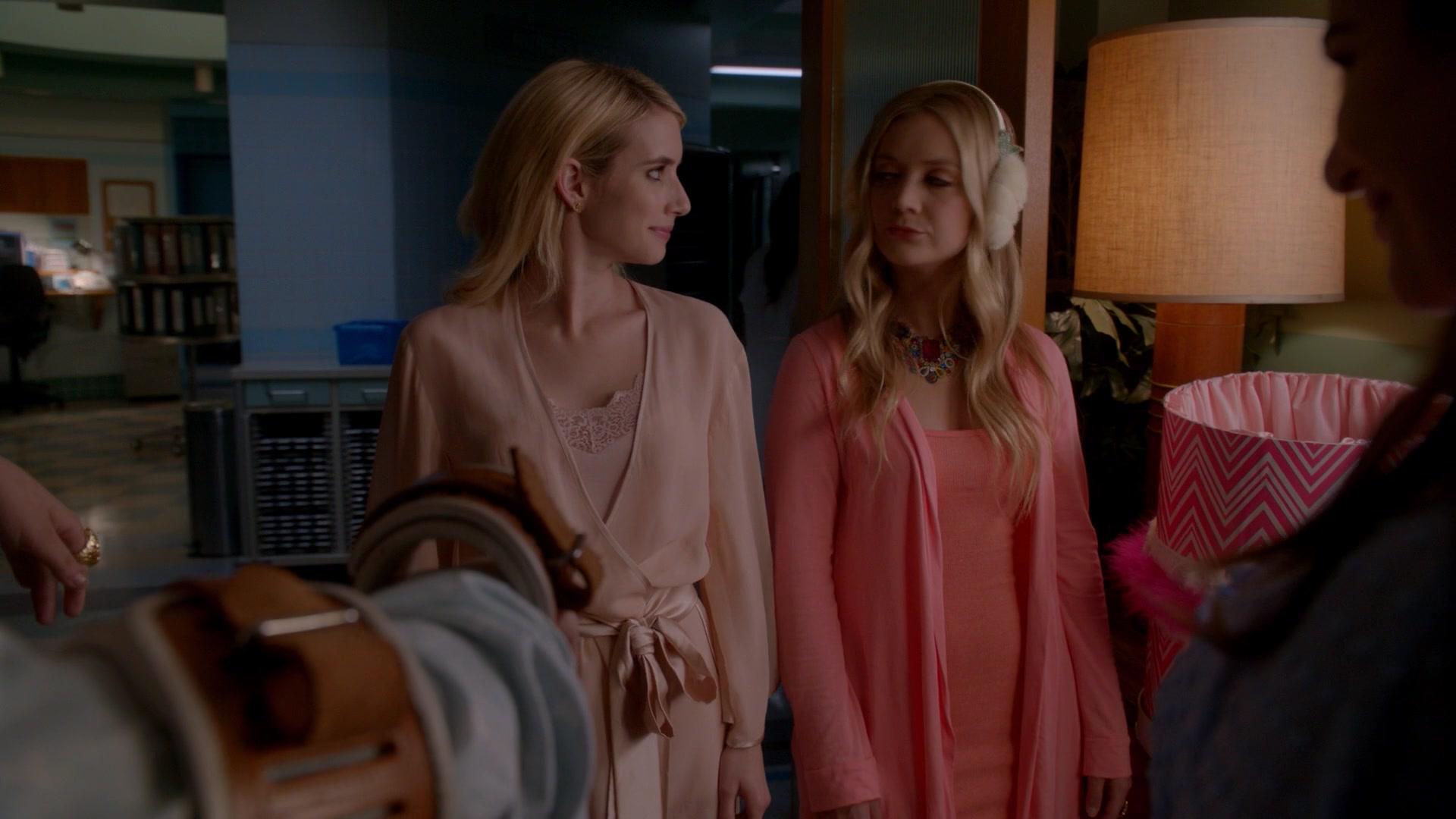 Scream_Queens_2015_S02E05_1080p_005106.jpg