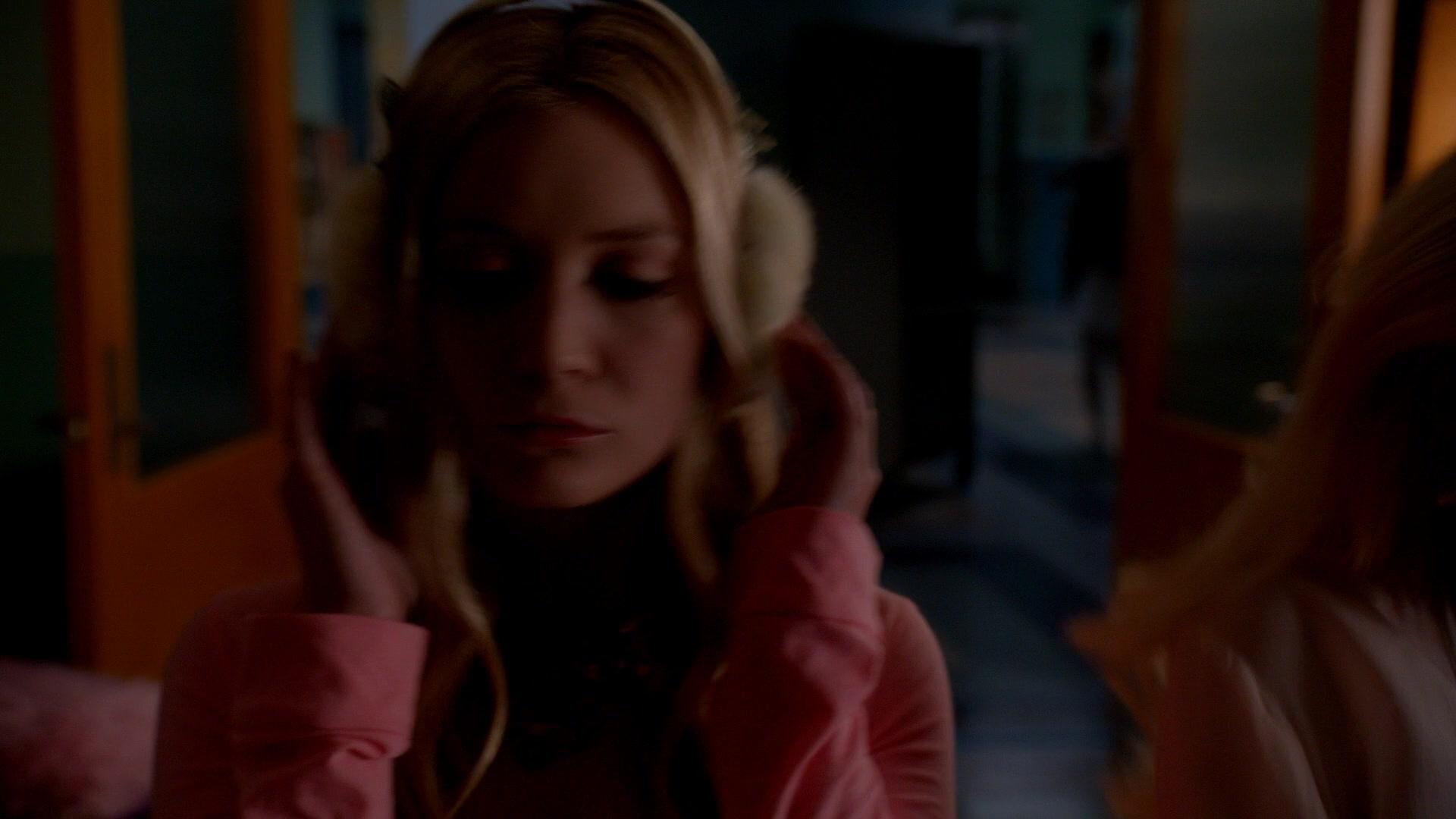 Scream_Queens_2015_S02E05_1080p_005201.jpg