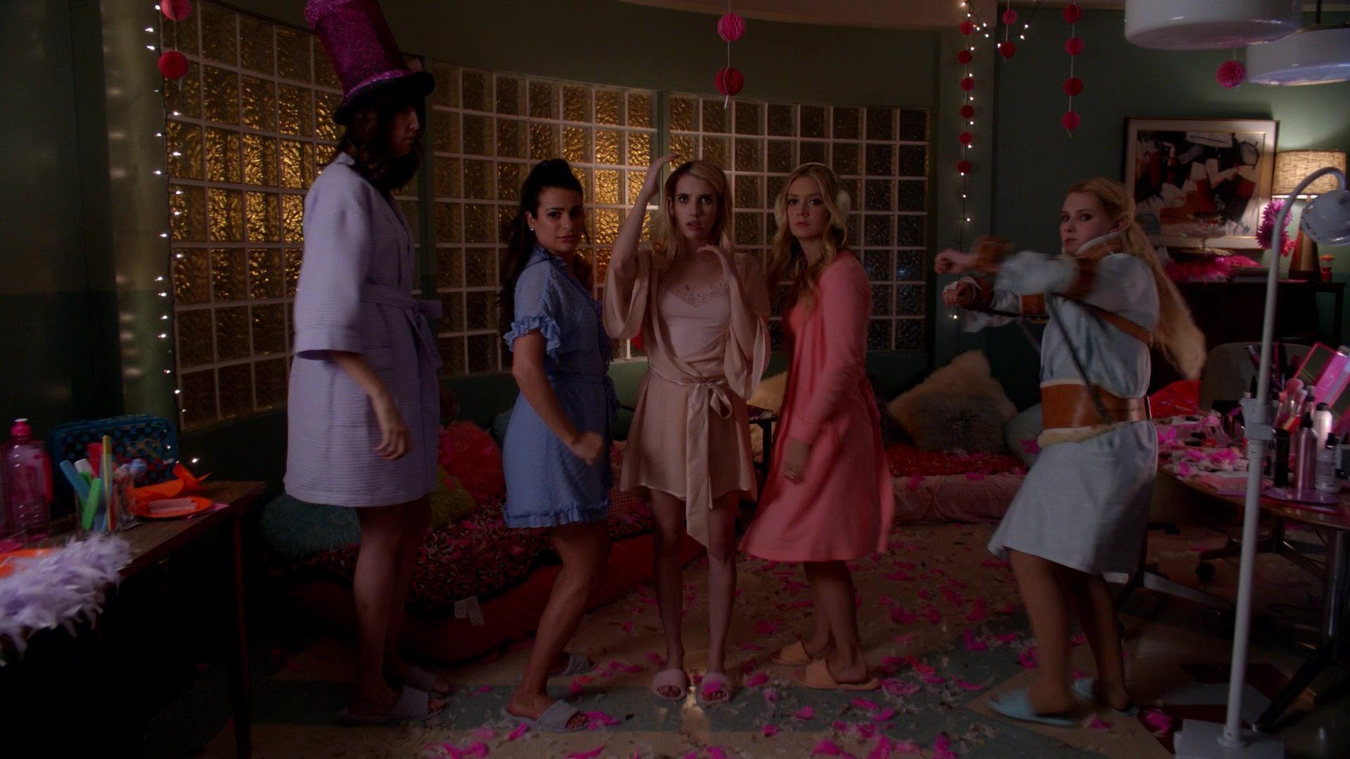 Scream_Queens_2015_S02E05_1080p_005216.jpg