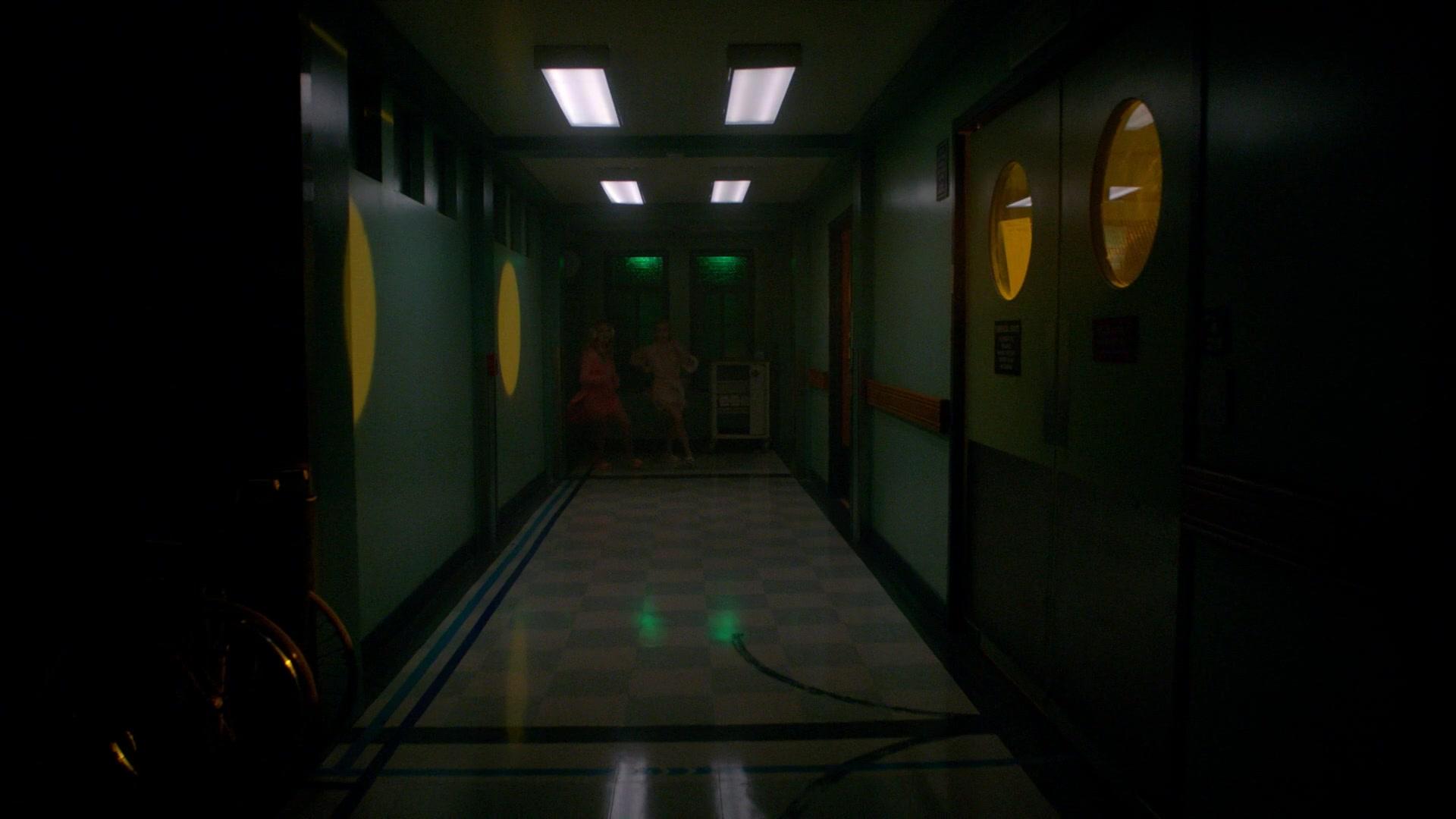 Scream_Queens_2015_S02E05_1080p_005247.jpg