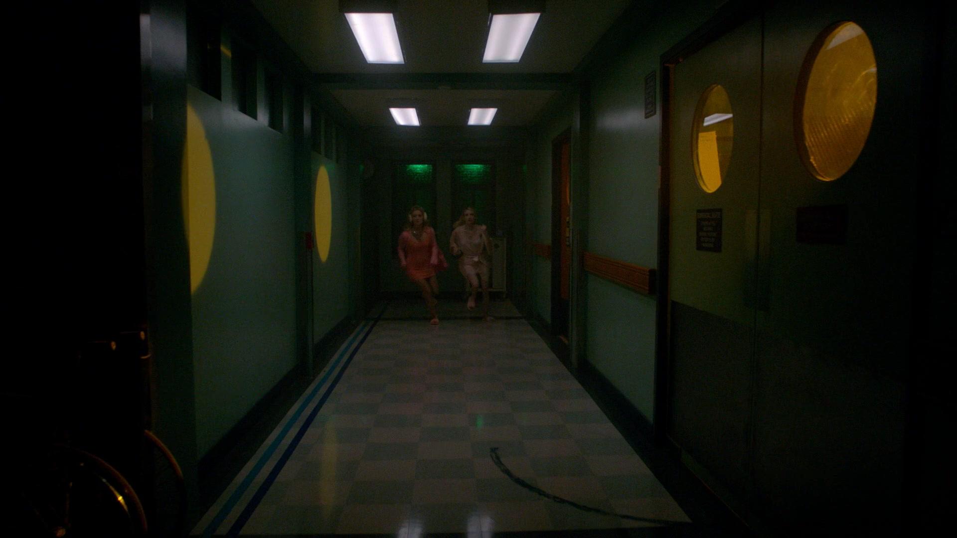 Scream_Queens_2015_S02E05_1080p_005249.jpg