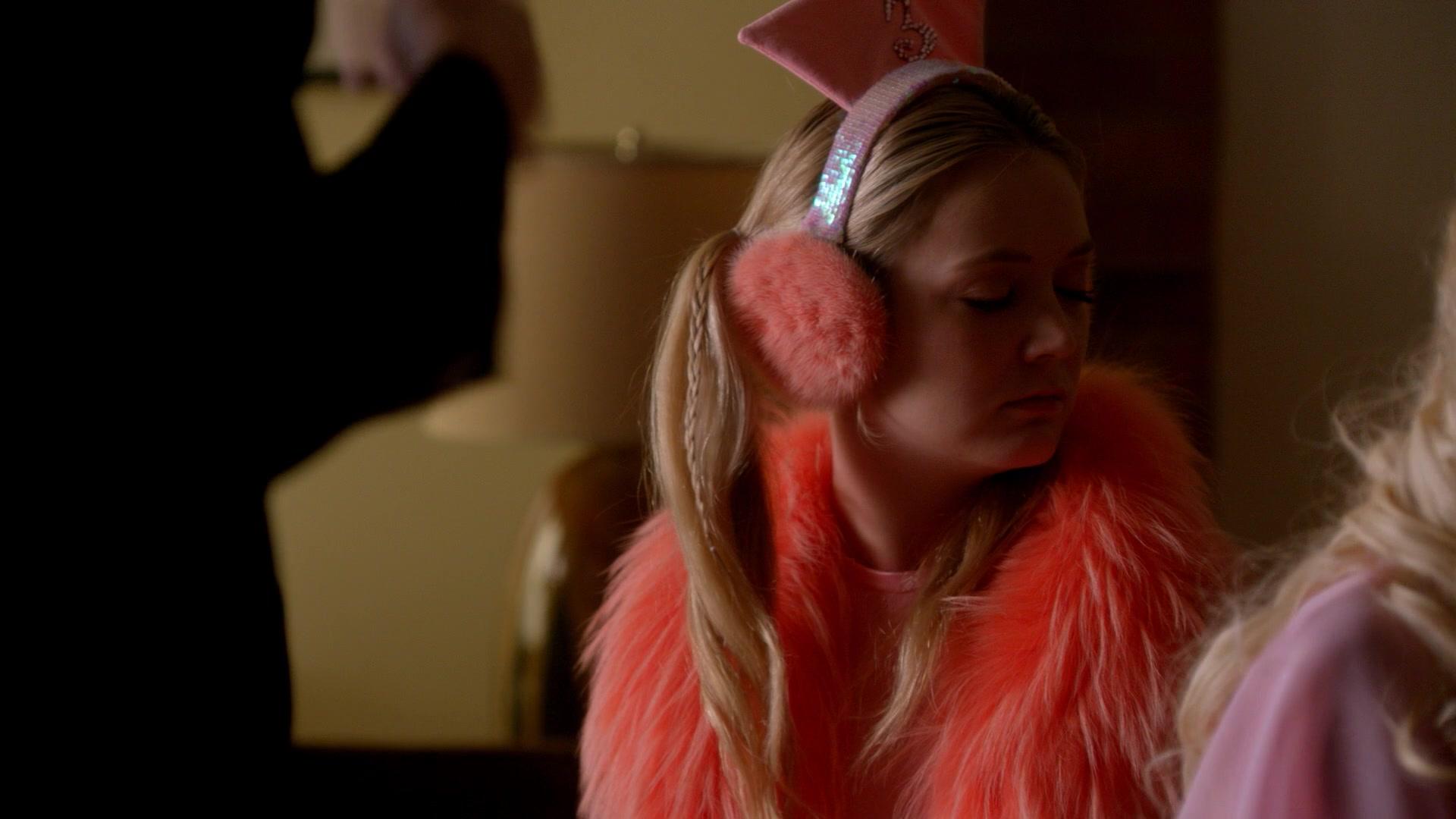 Scream_Queens_2015_S02E05_1080p_005618.jpg