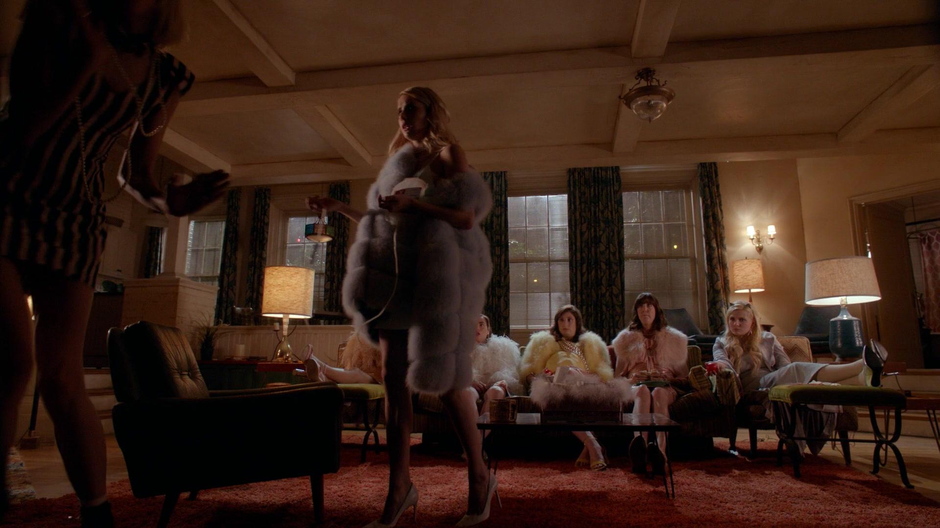 Scream_Queens_2015_S02E06_1080p_002186.jpg