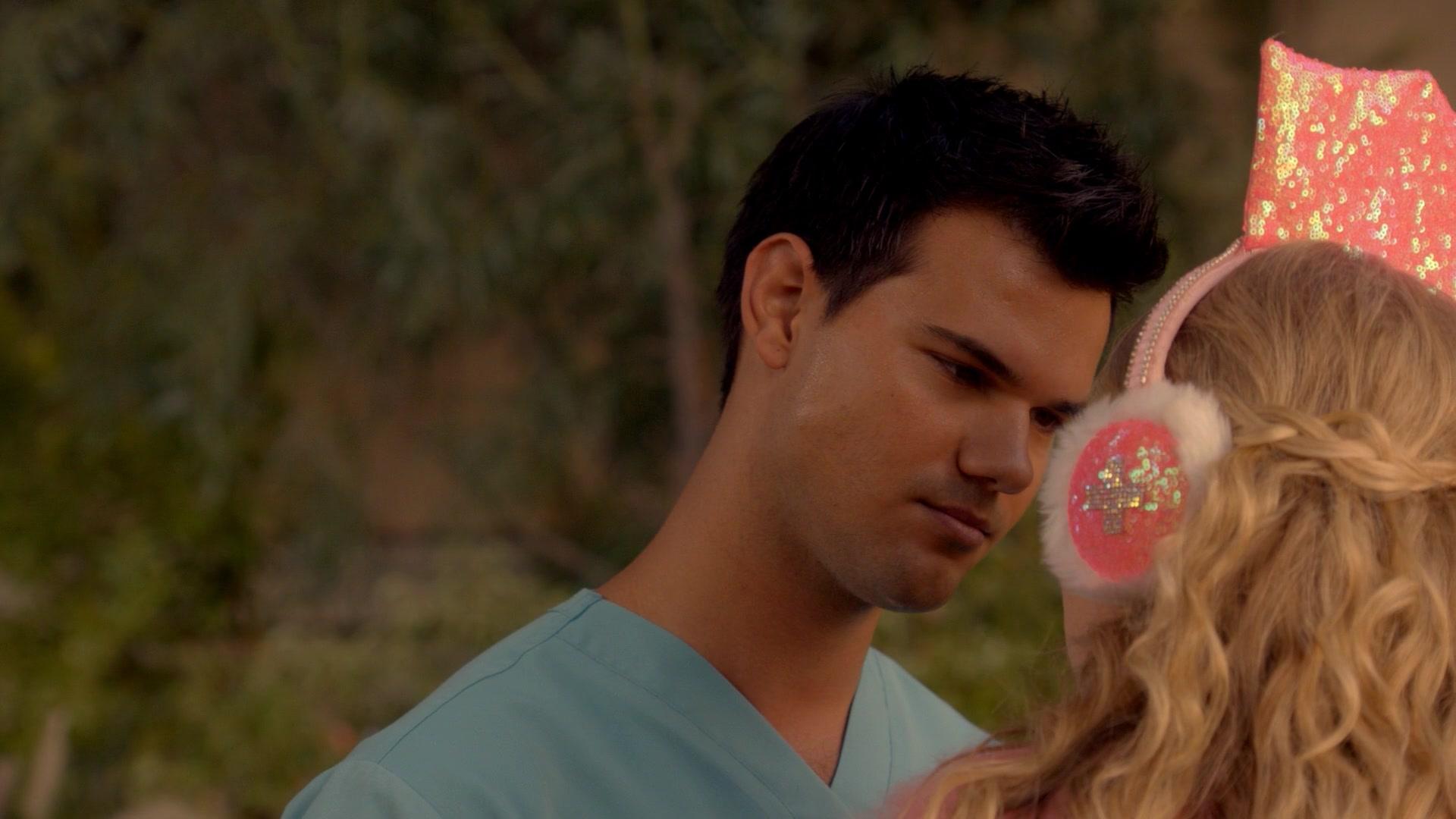 Scream_Queens_2015_S02E07_1080p_001093.jpg