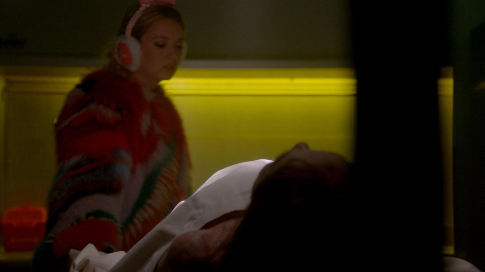 Scream_Queens_2015_S02E07_1080p_002045.jpg